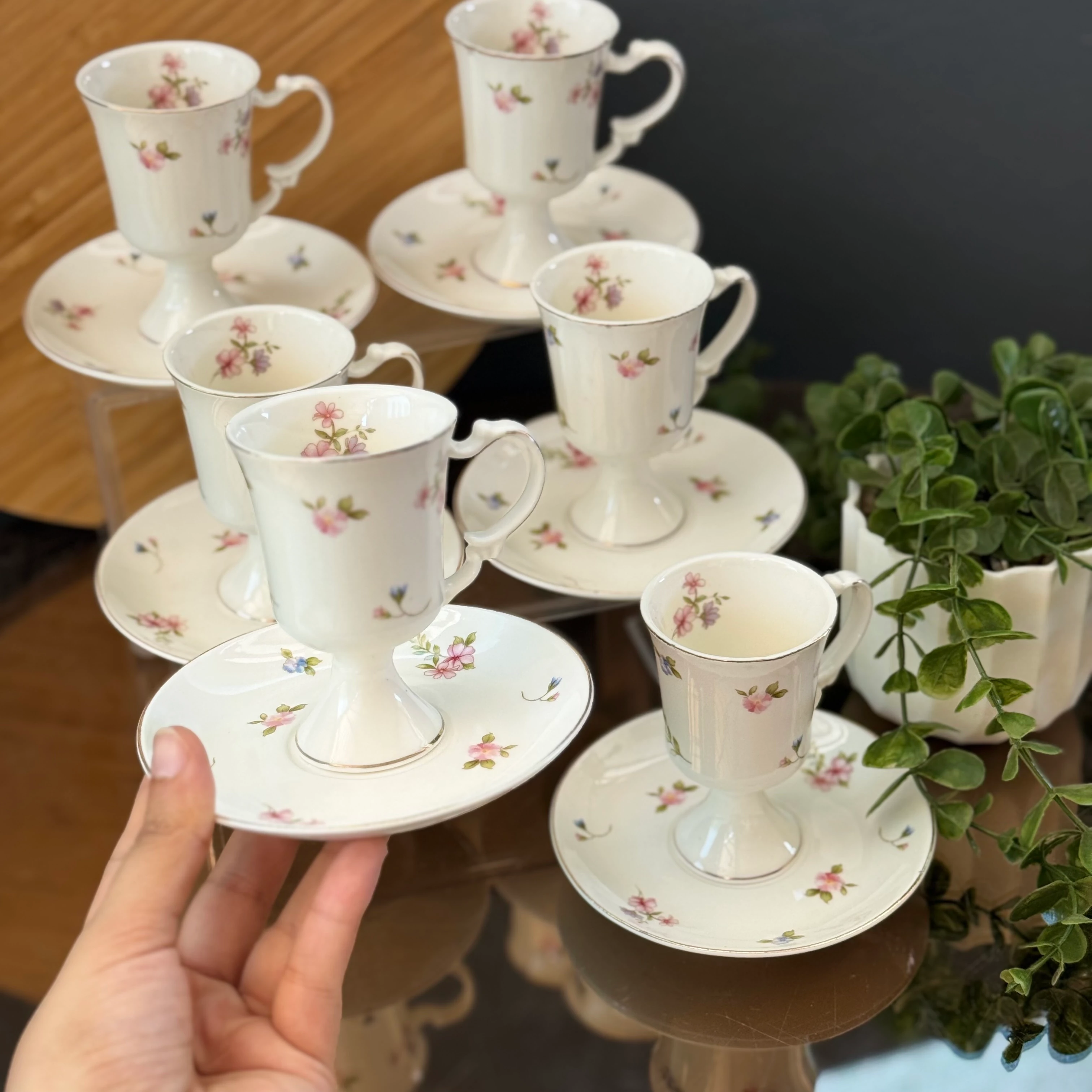 Çıtır Çiçekler Fincan Takımı