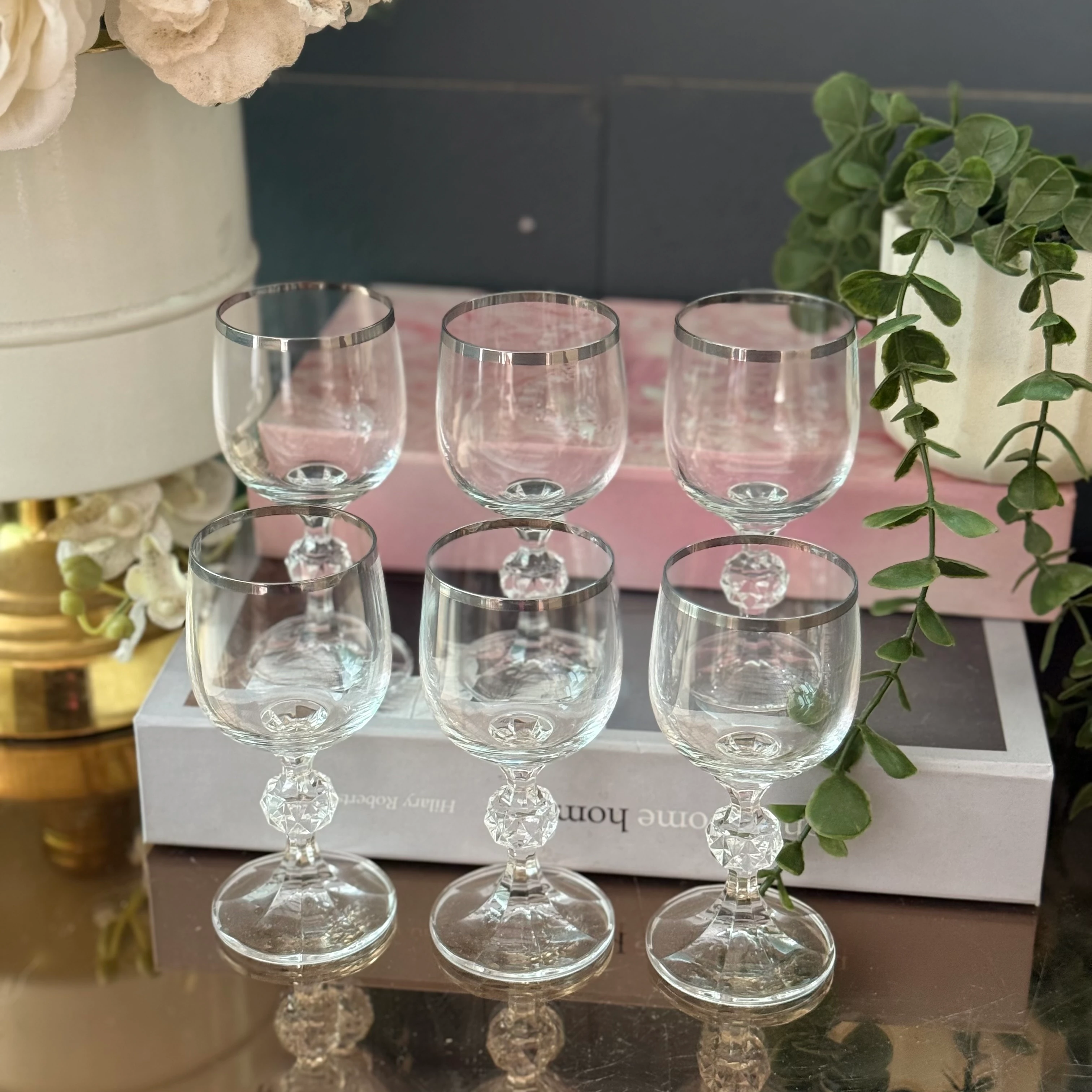 Gümüş kristal kadeh