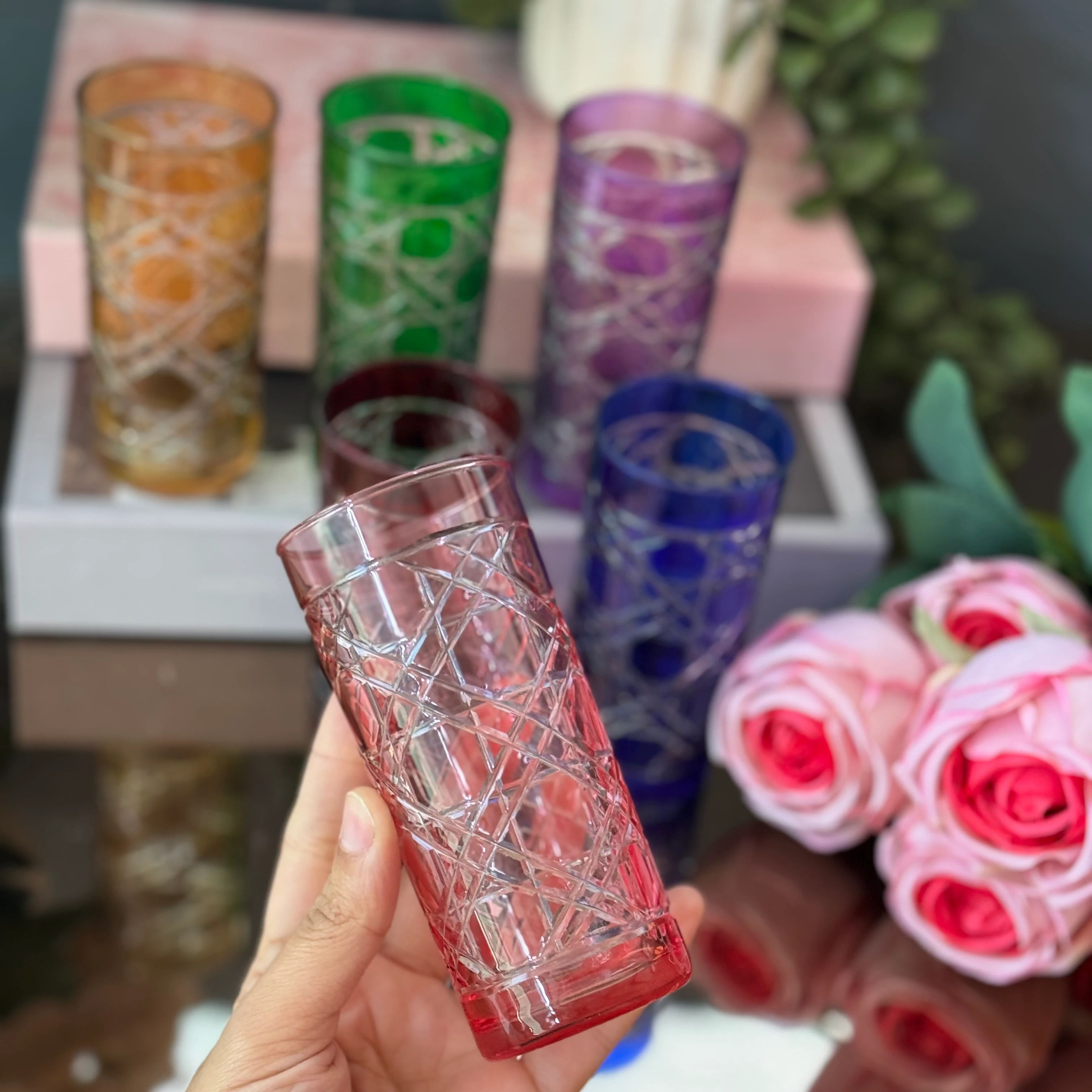 renkli kristal su takımı