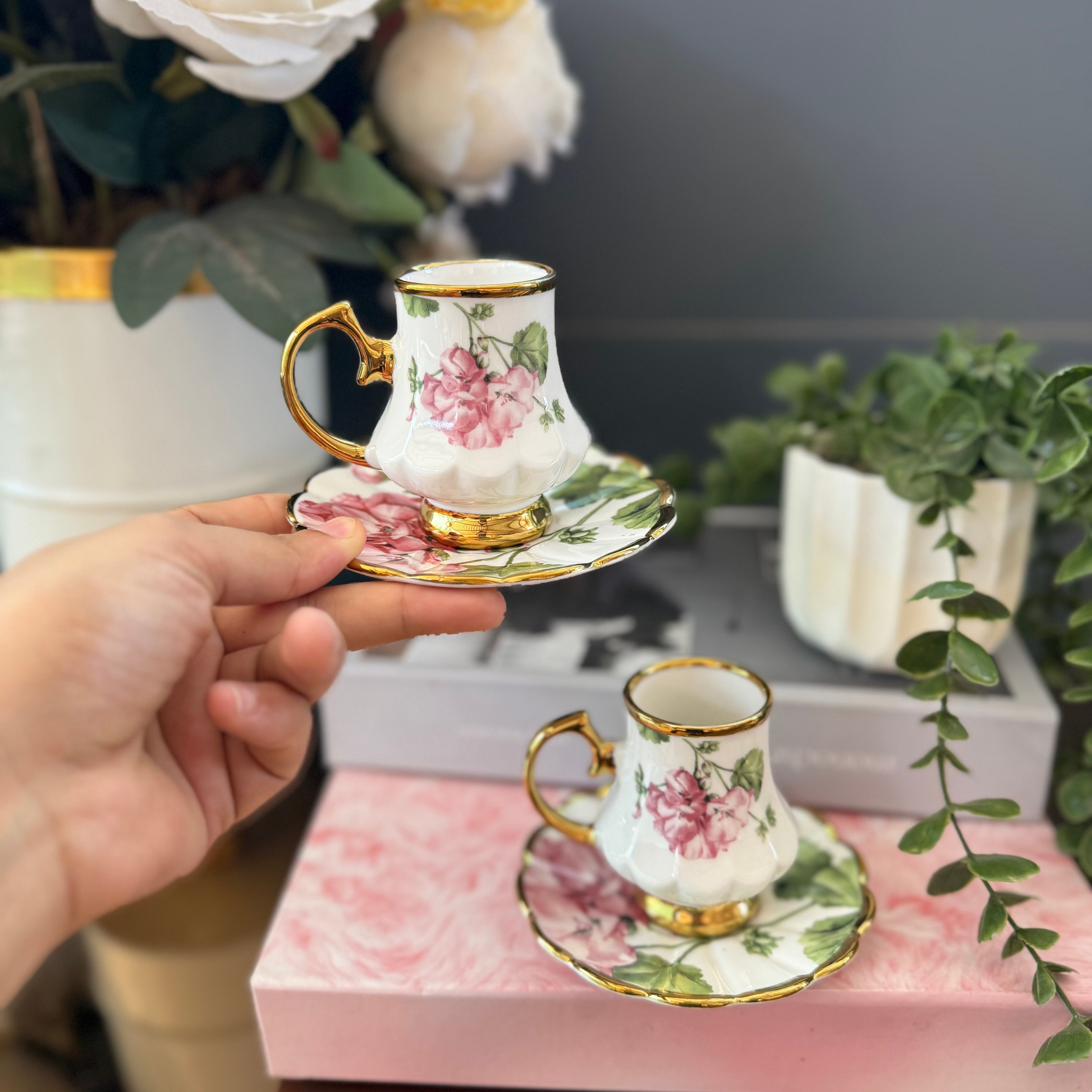 2’li Ayaklı Pembe Fincan Takımı