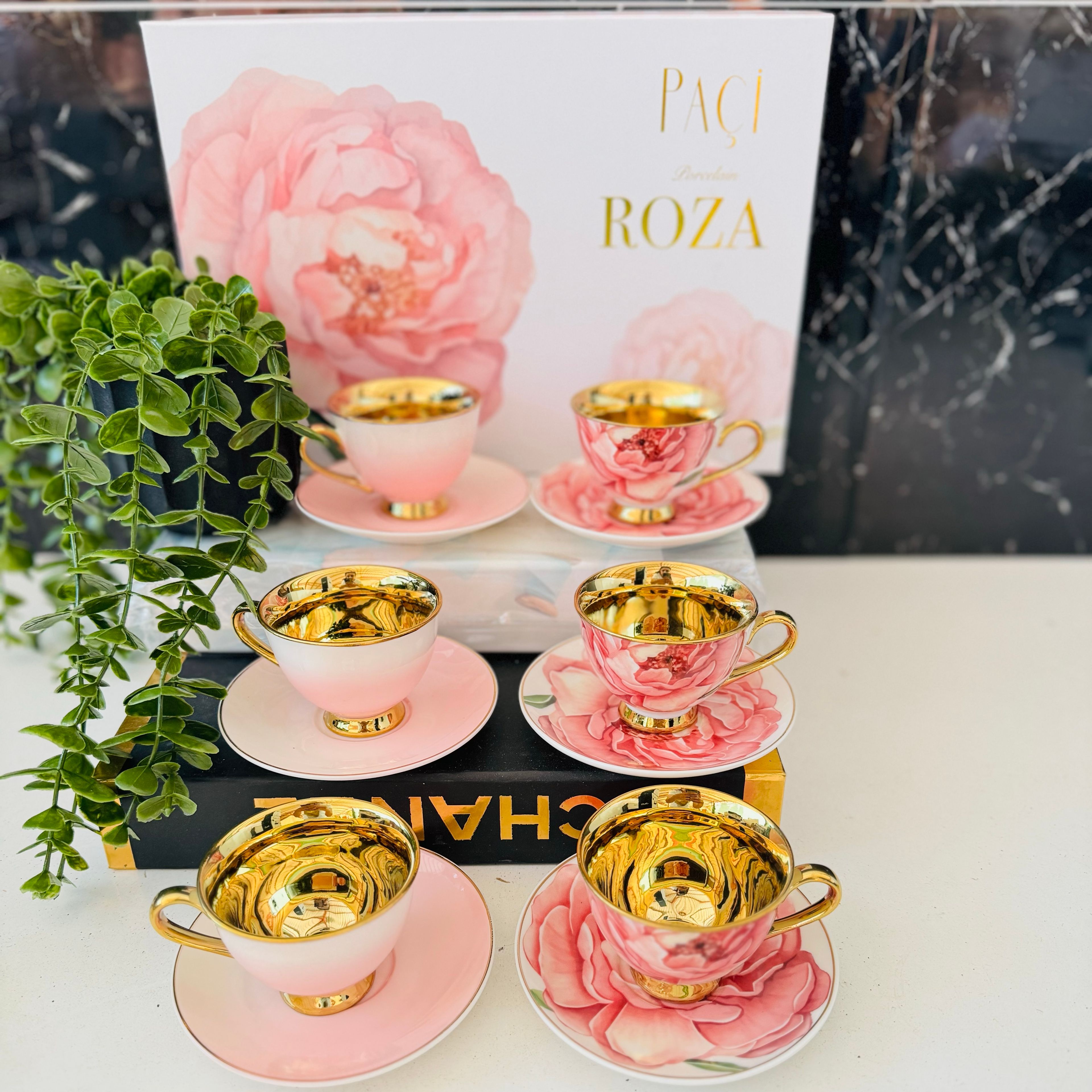 Pembe Güllü  İçi Gold Fİncan Takımı 