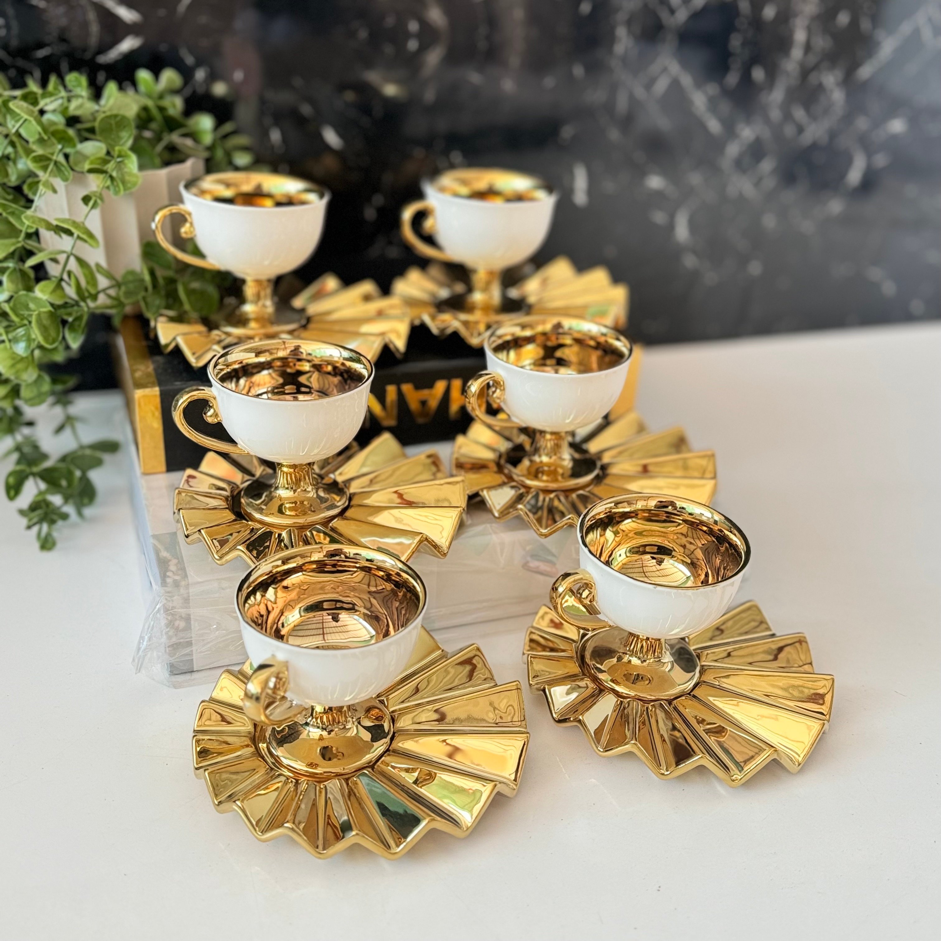 Yelpaze Gold Ayaklı Fincan Takımı