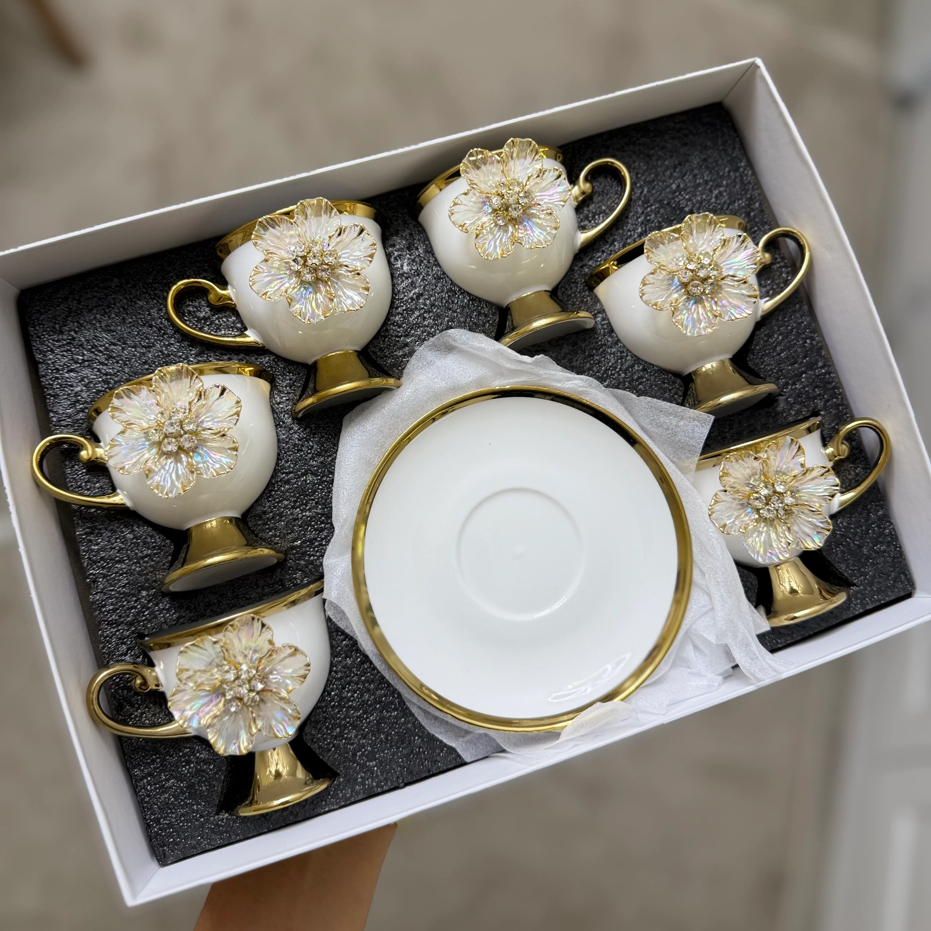 tasarım gold fincan takımı