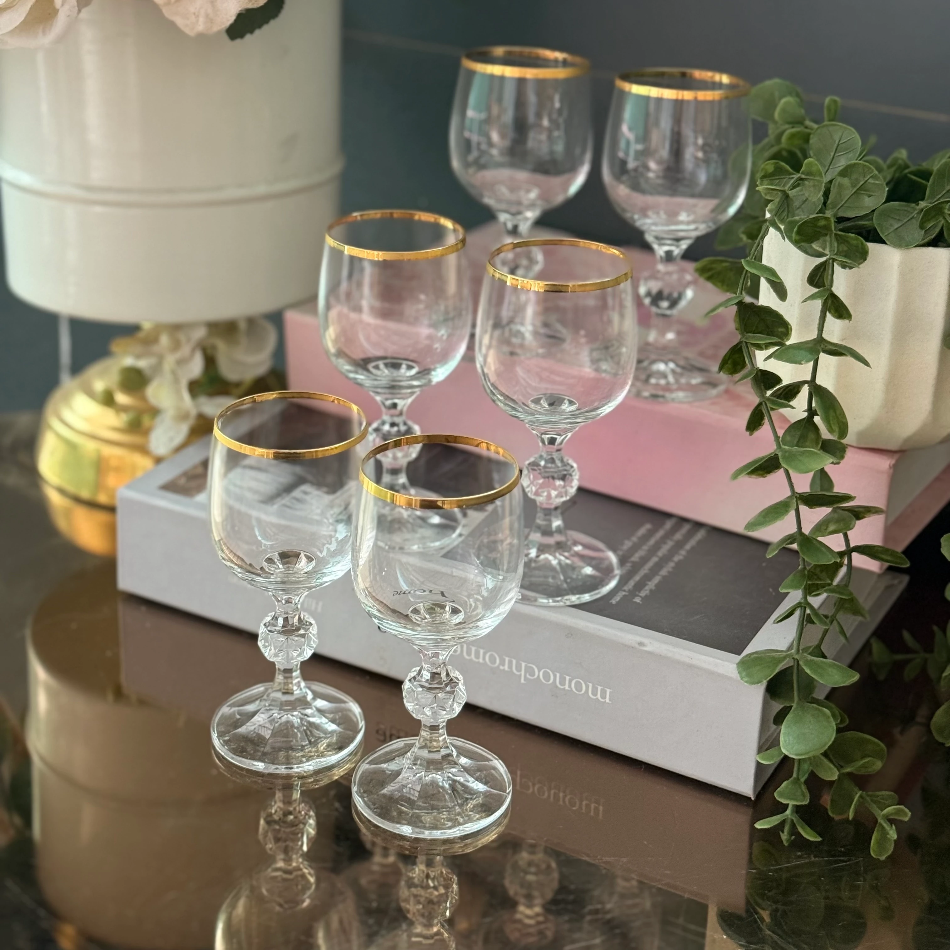 Gold yaldızlı kristal kadeh