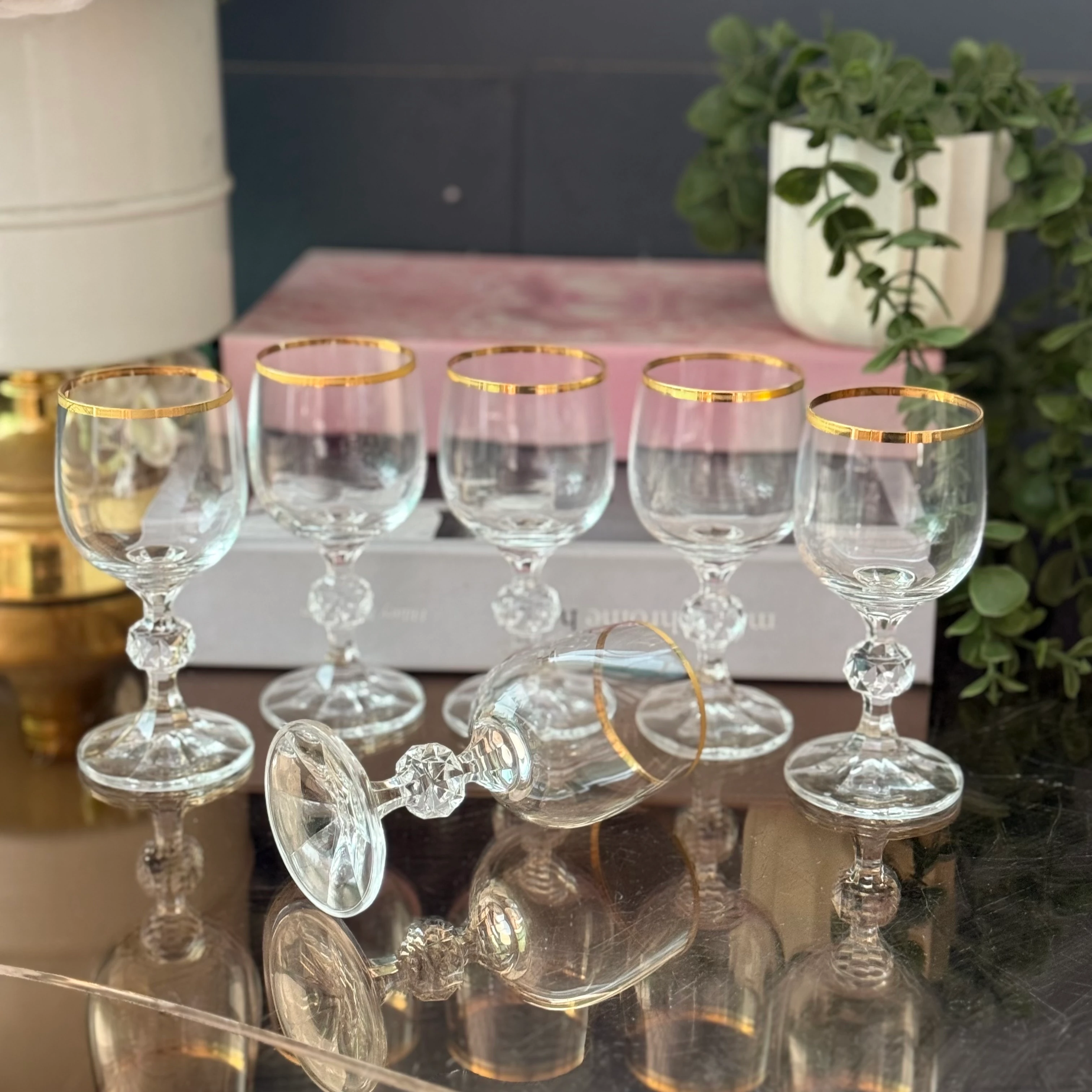 Gold yaldızlı kristal kadeh