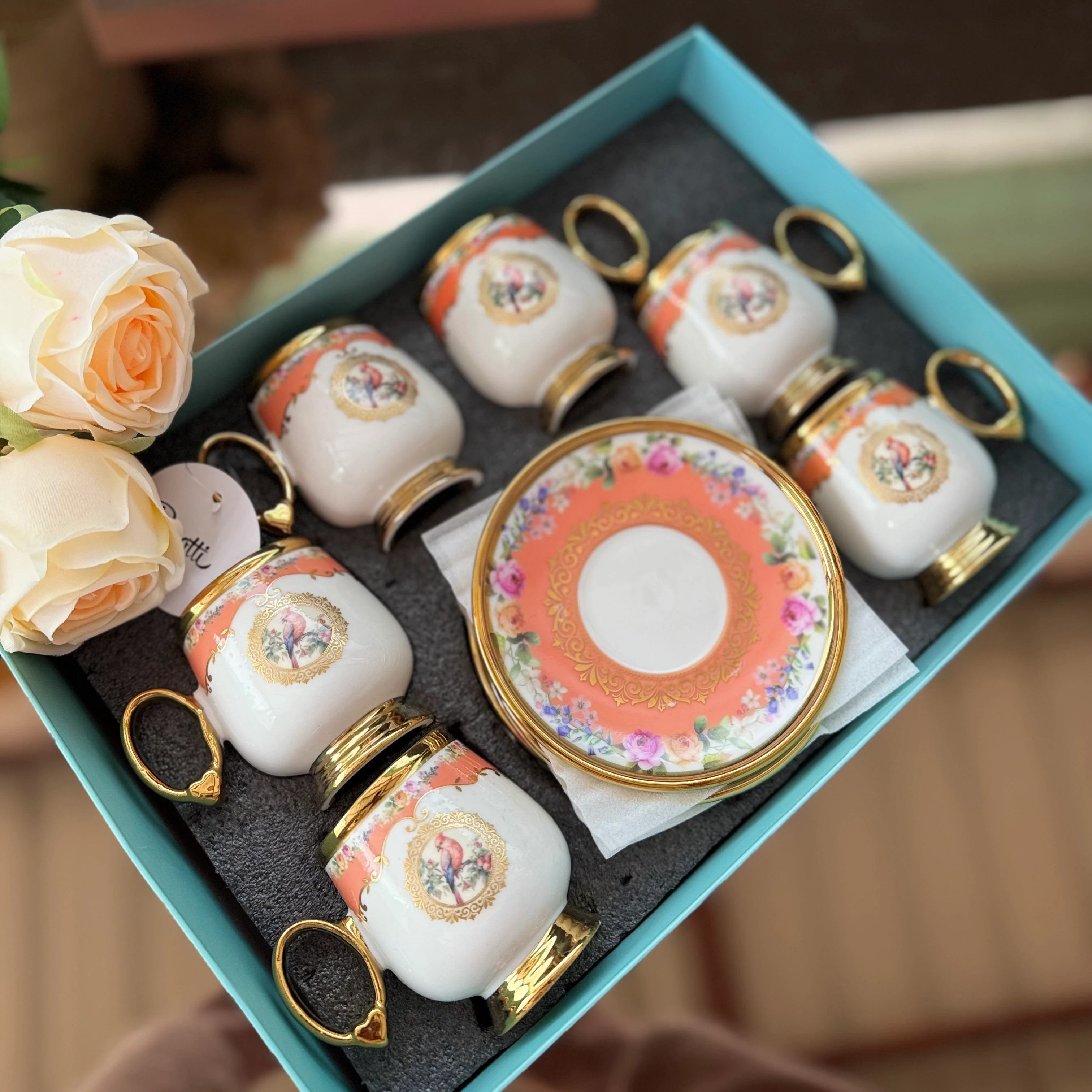 Somon Ayaklı Tasarım Harikası Fincan Takımı