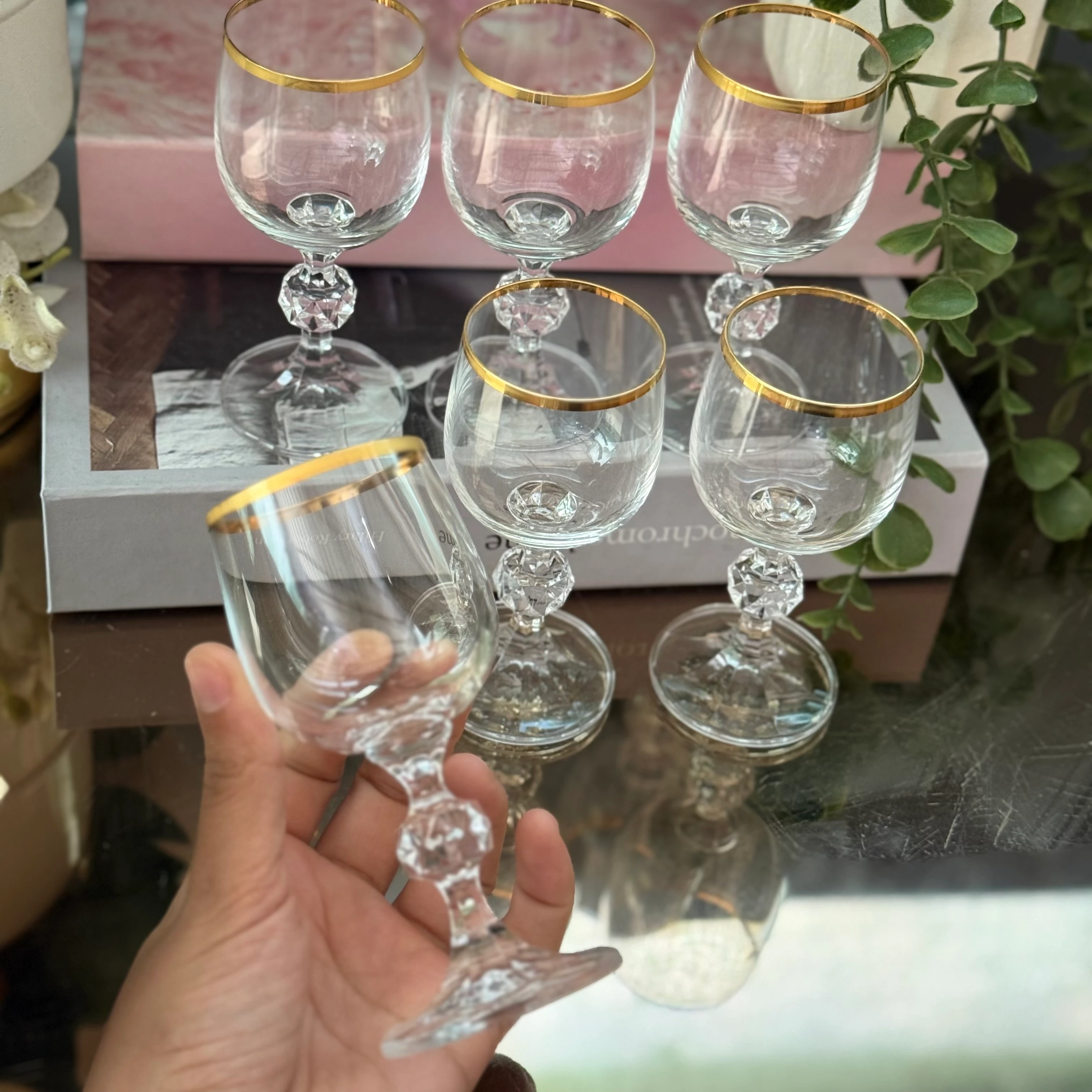 Gold yaldızlı kristal kadeh