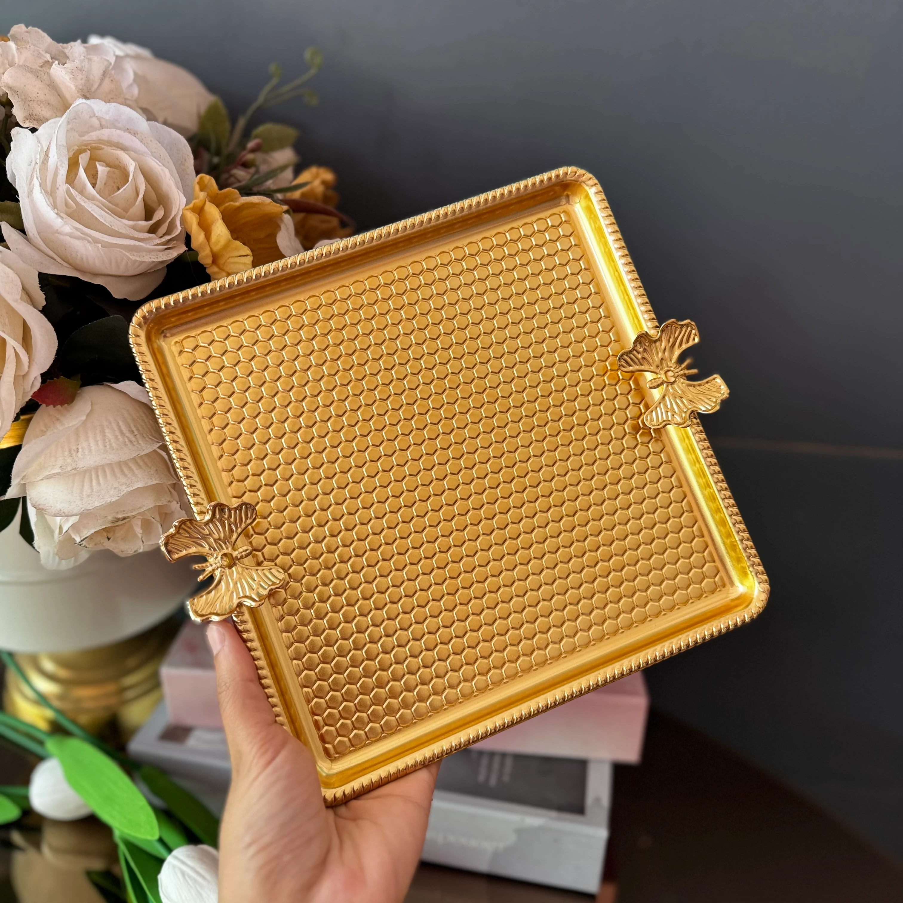 Gold Kelebekli Kare Tepsi