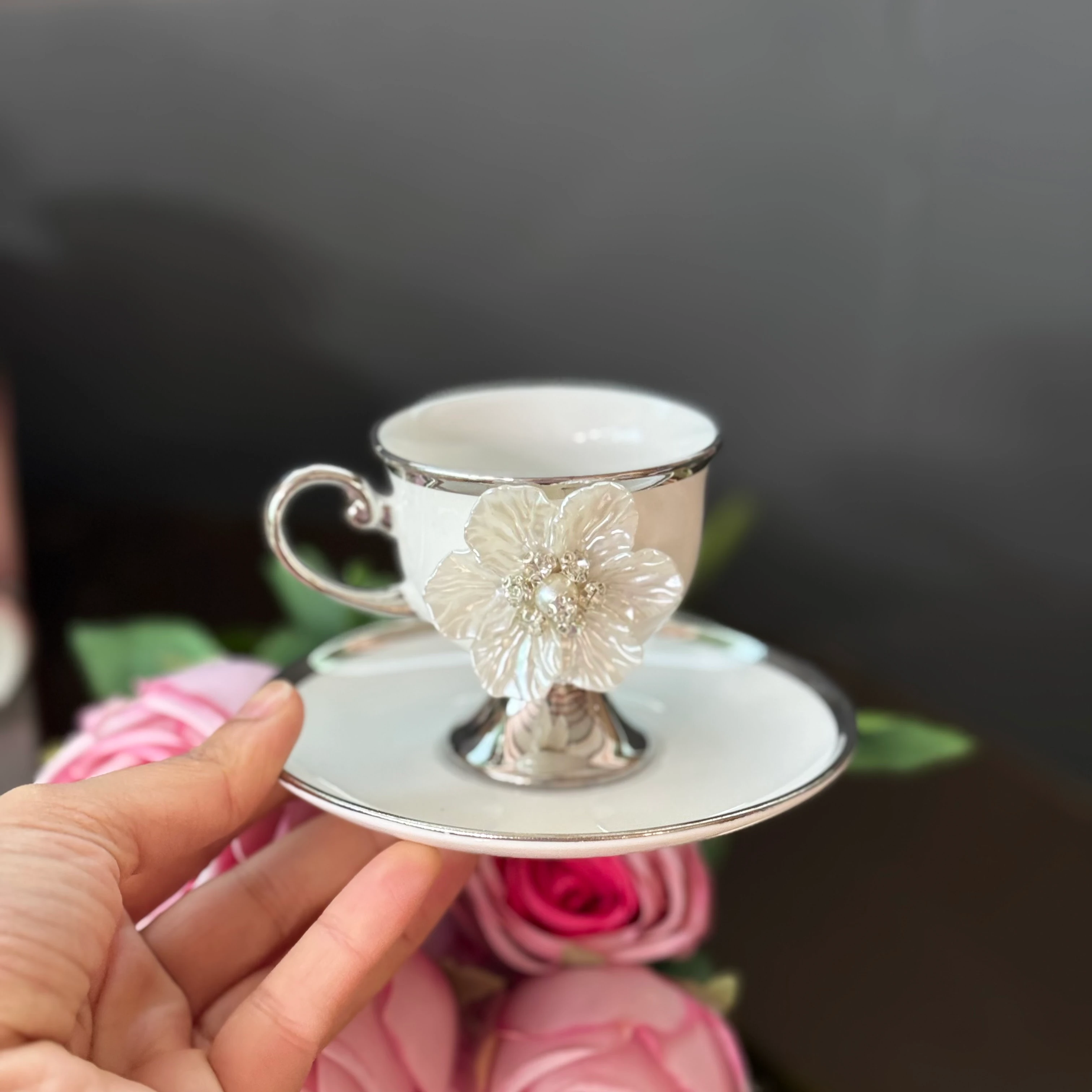 Gümüş Ayaklı Tasarım Fincan Takımı