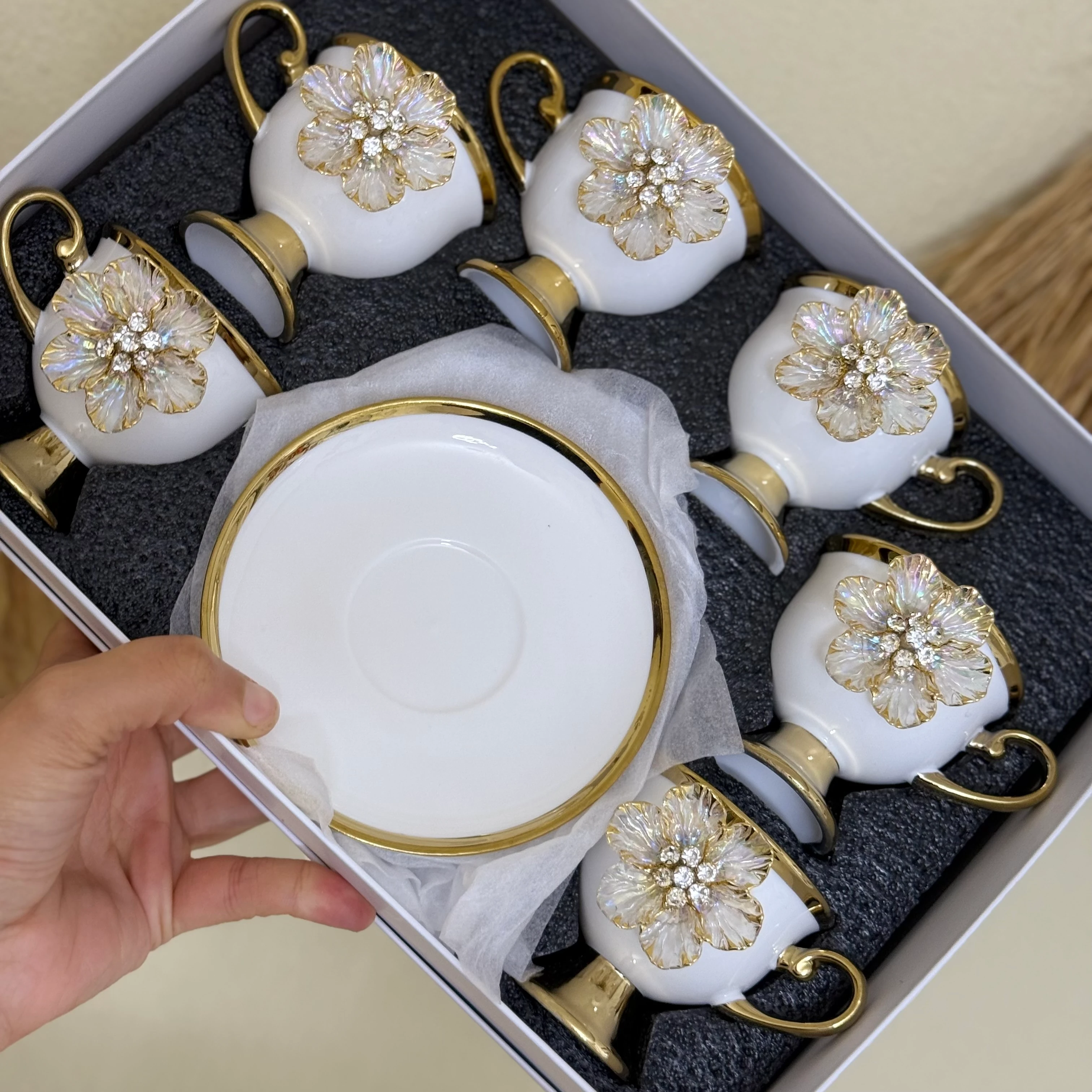 tasarım gold fincan takımı