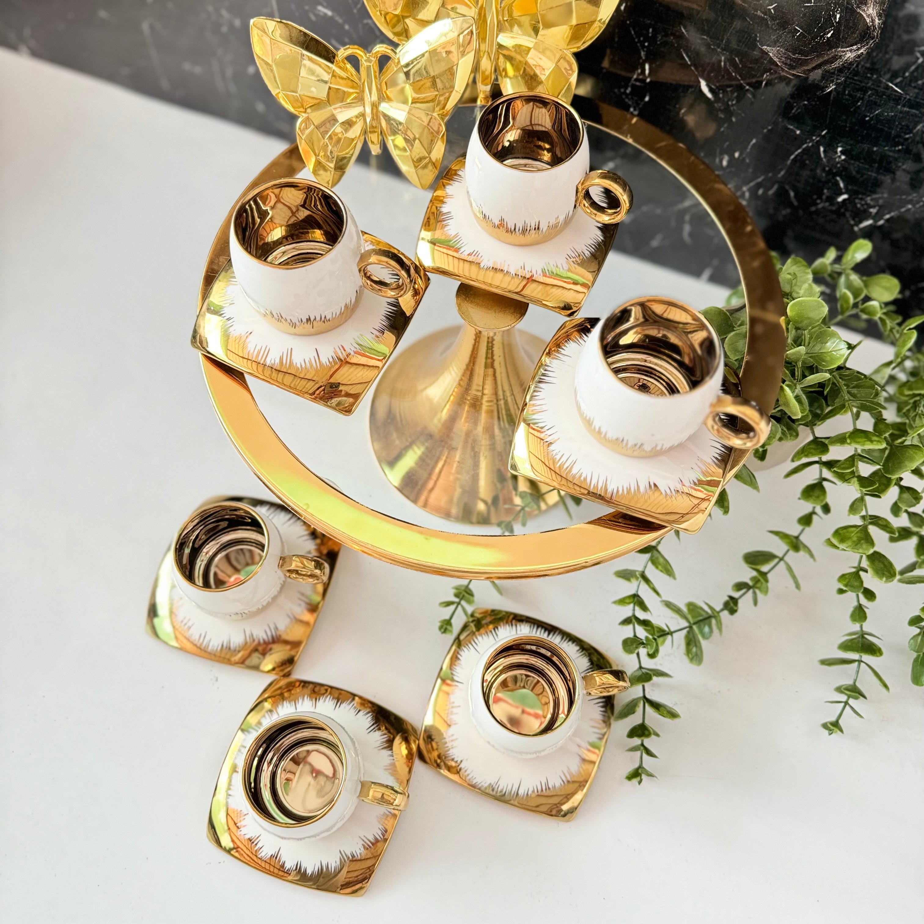 Gold Kare Tabak Fincan Takımı 