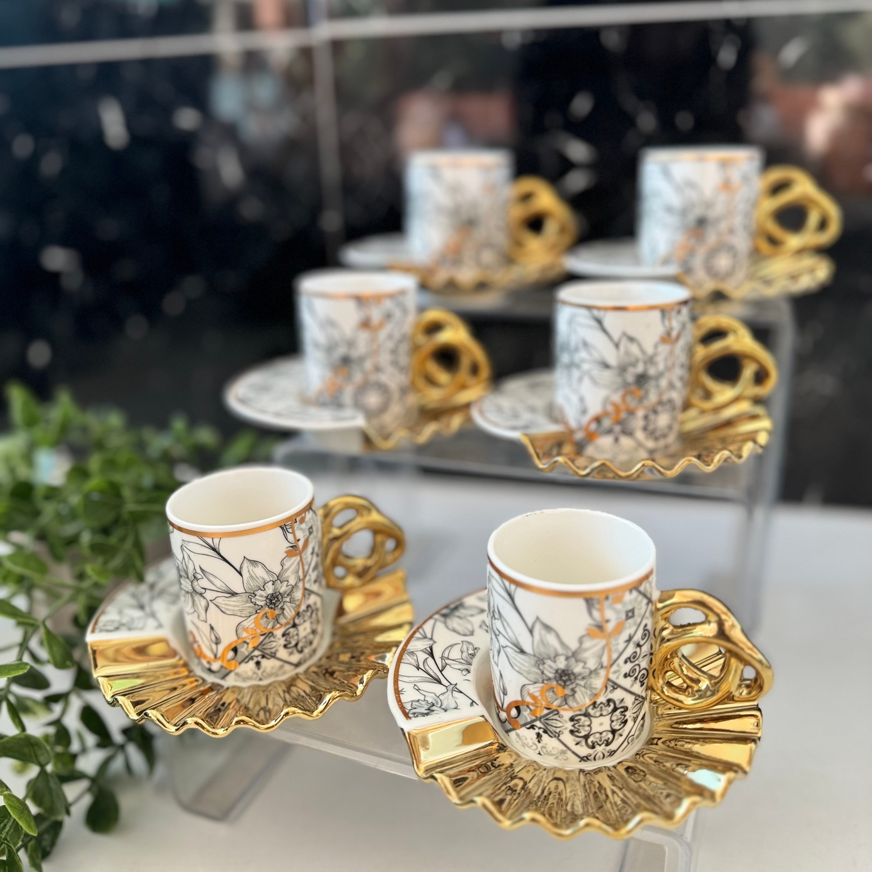 Gri Dallar Yelpaze Fincan Takımı 