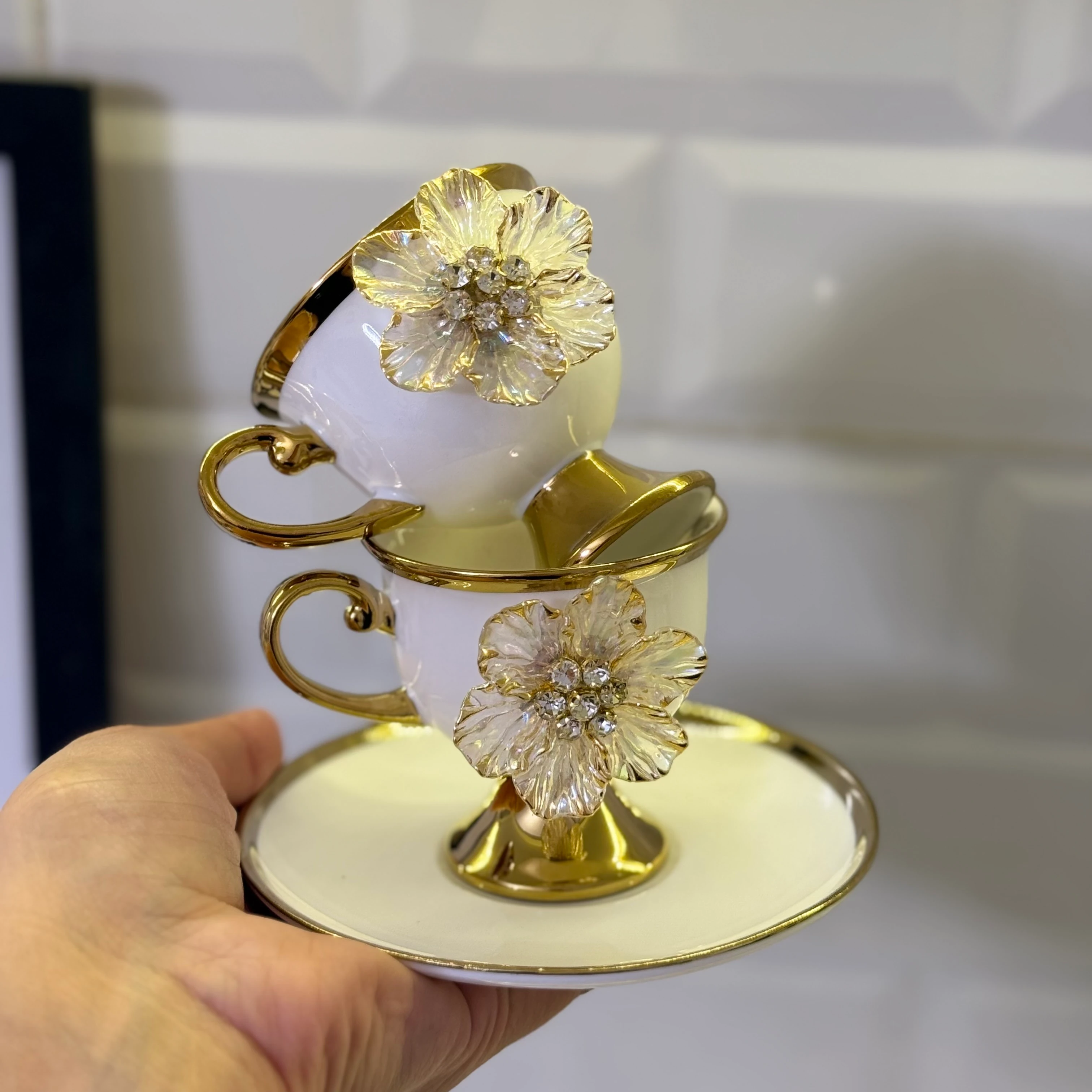 tasarım gold fincan takımı