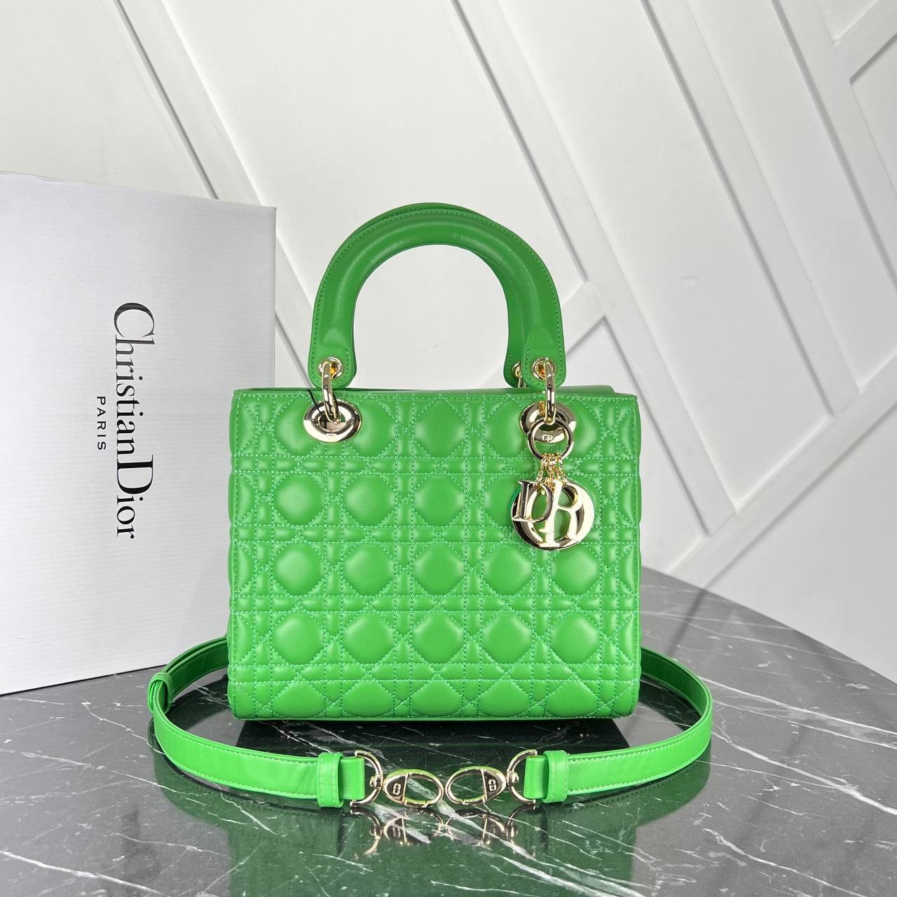 Picture of Medium Lady Bag  - Green