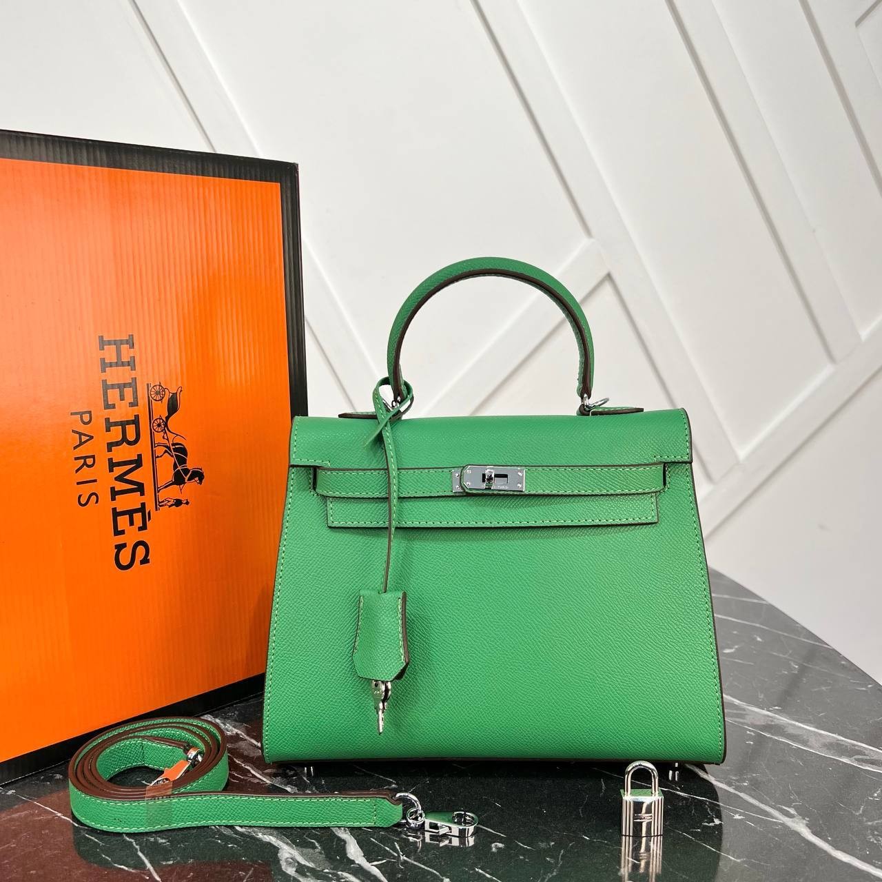 Picture of Kelly Bag 25  - Green