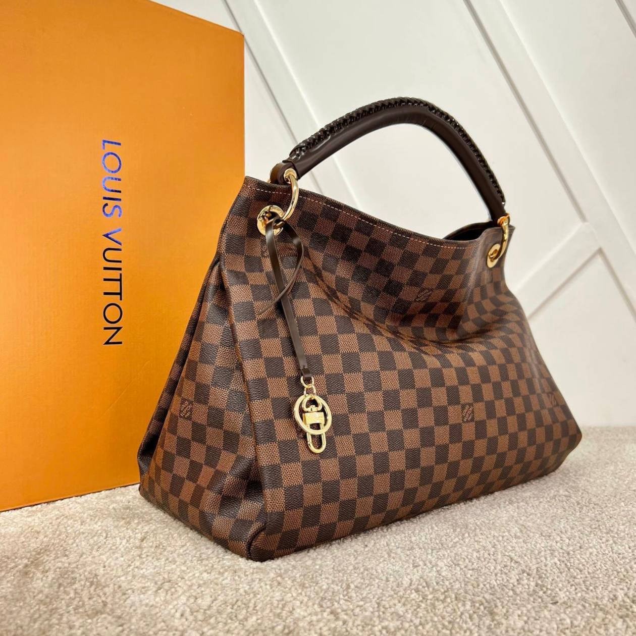 Artsy MM Monogram Handbags - Checkered Brown的图片