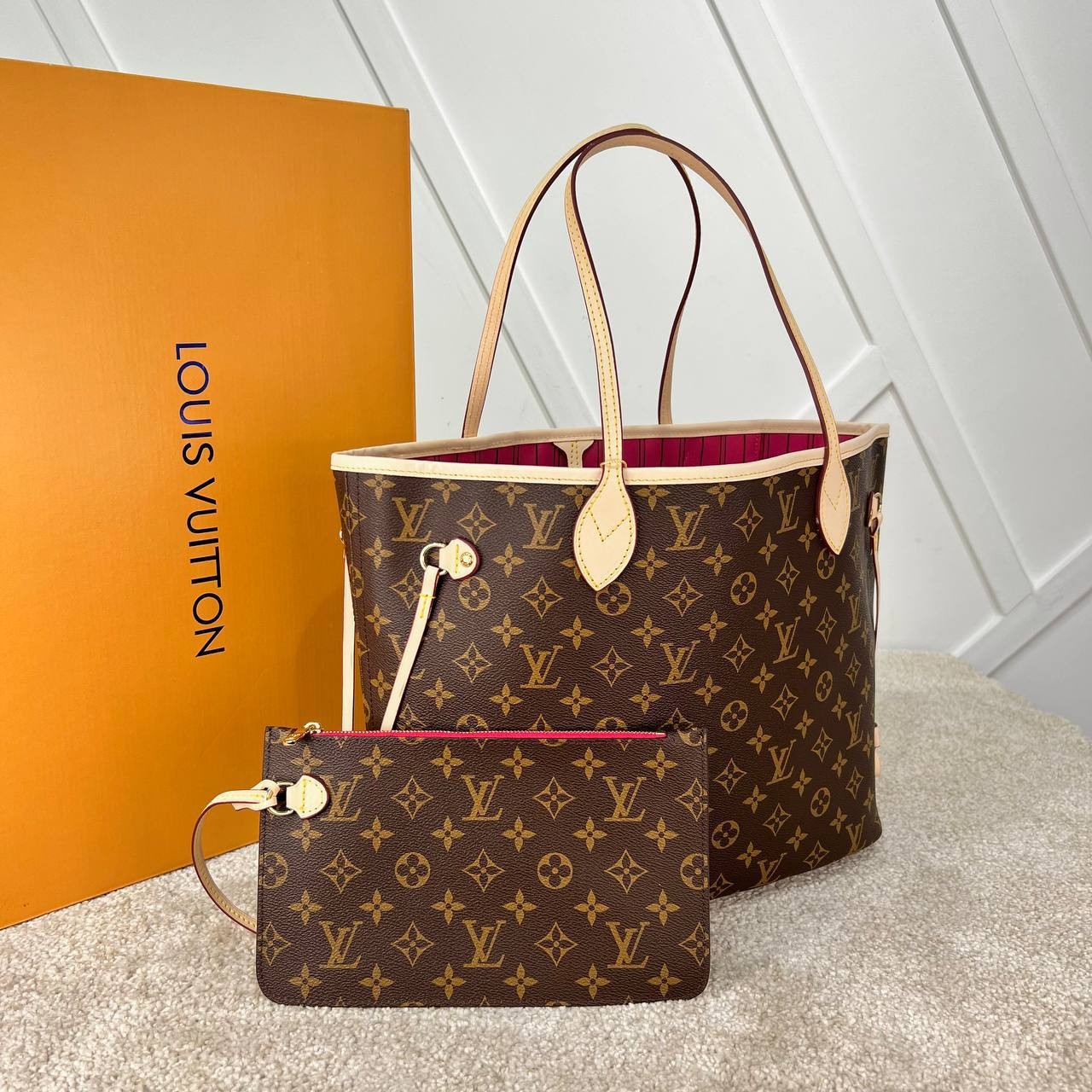 Picture of Neverfull MM Handbag