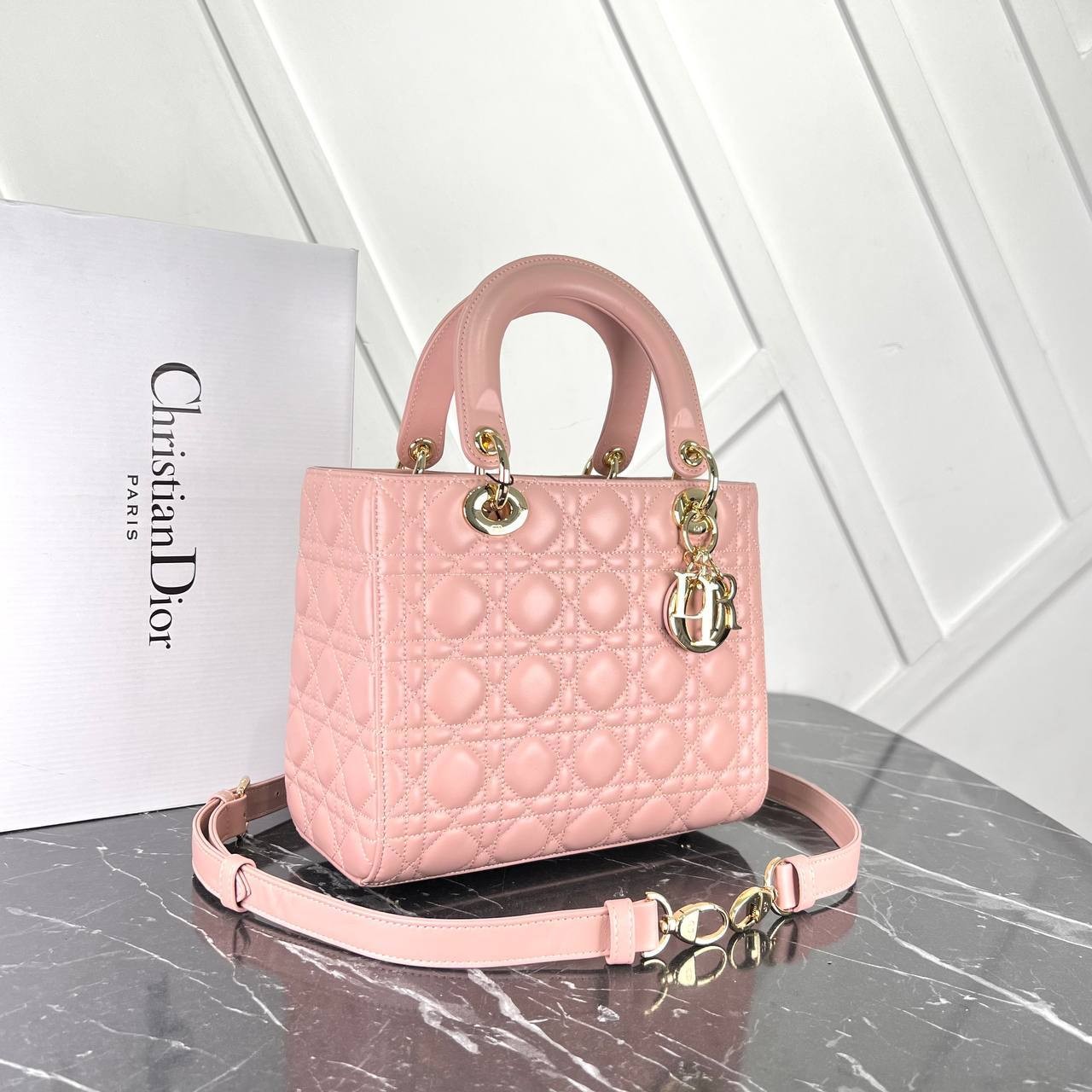 Picture of Medium Lady Bag  - Pink