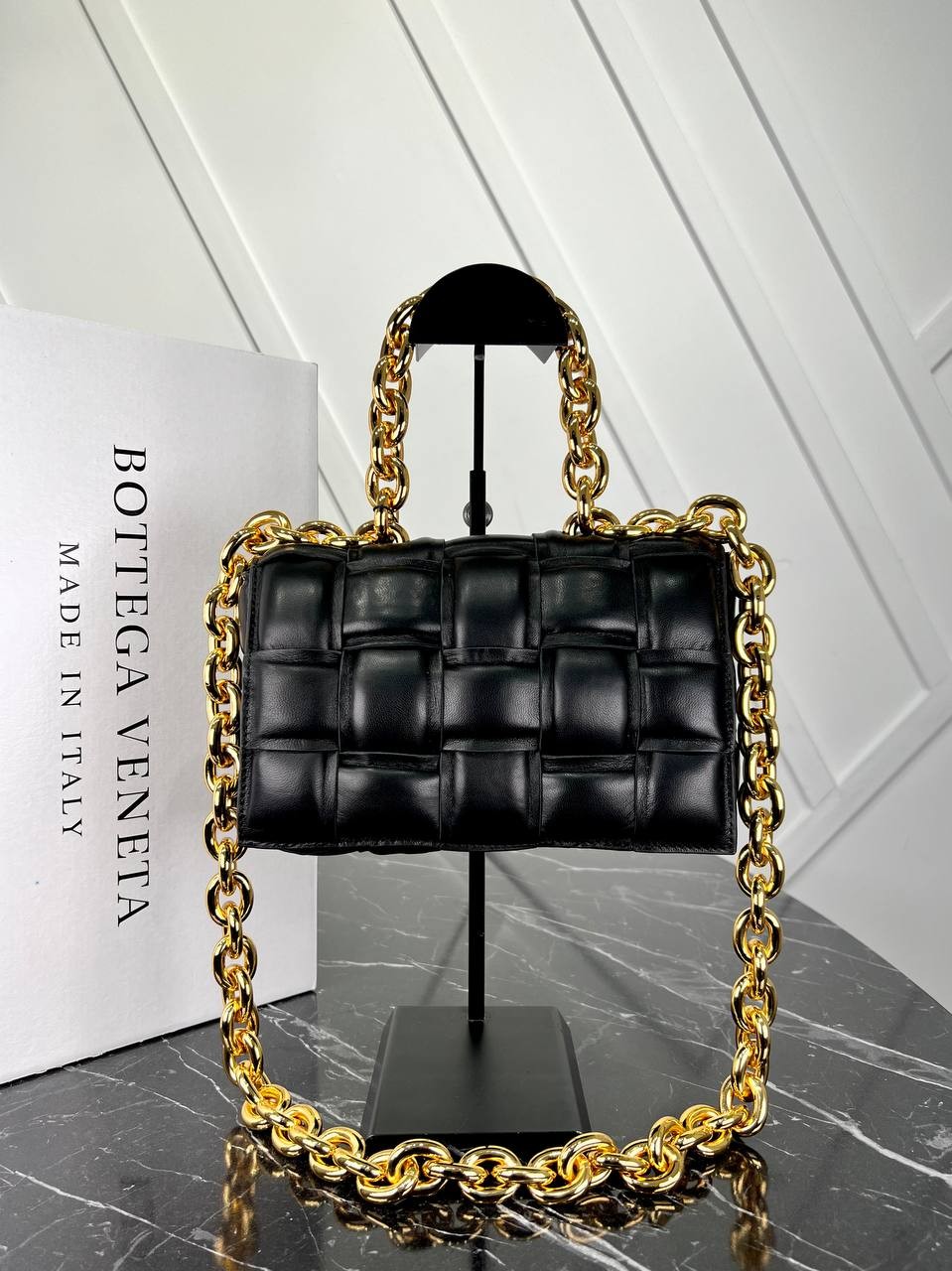 Picture of BV Casette Chain Bag  - Black