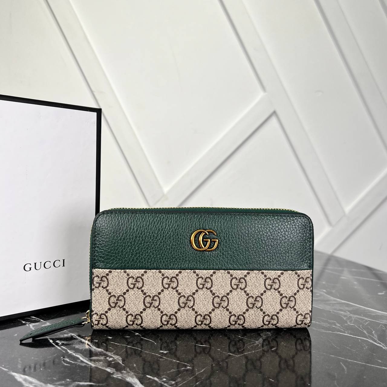 Picture of GG Marmont Wallet - Green