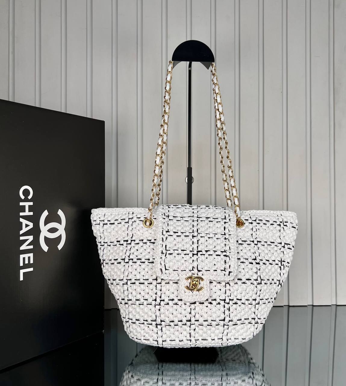 Picture of Raffia Tote Bag - White