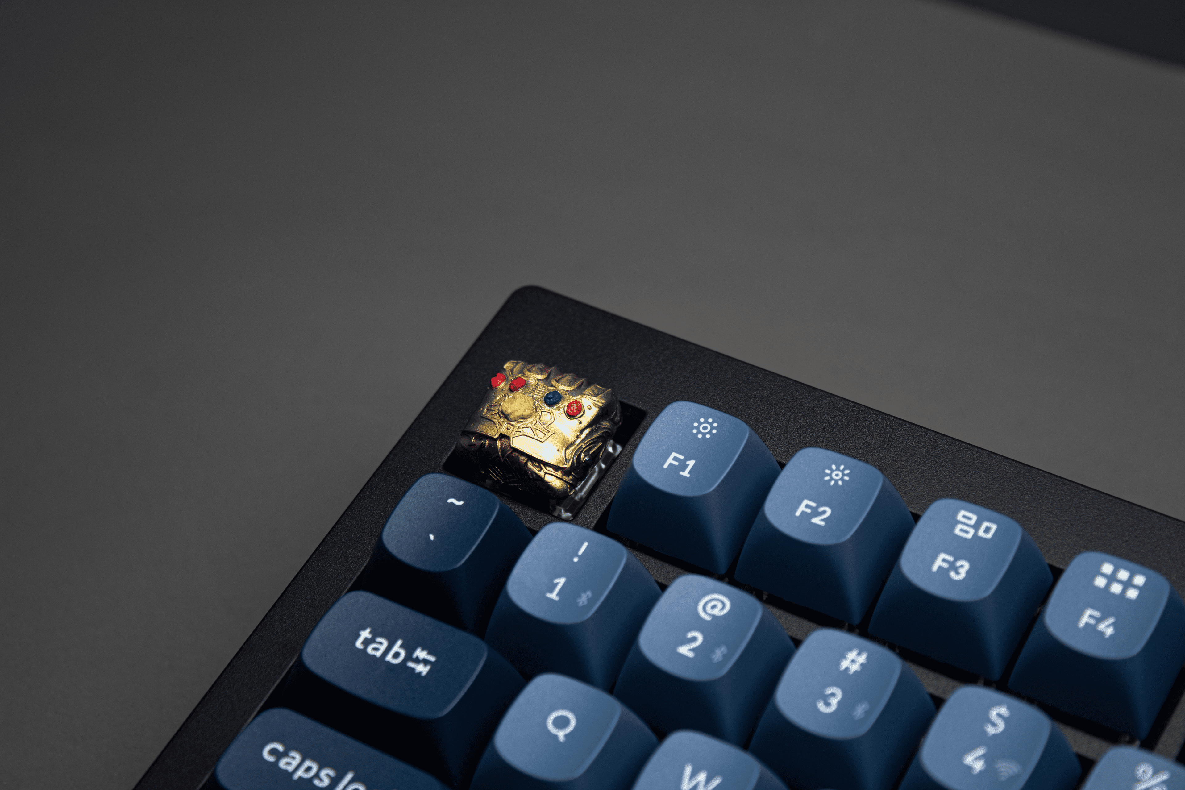 Thanos Eldiven Keycap