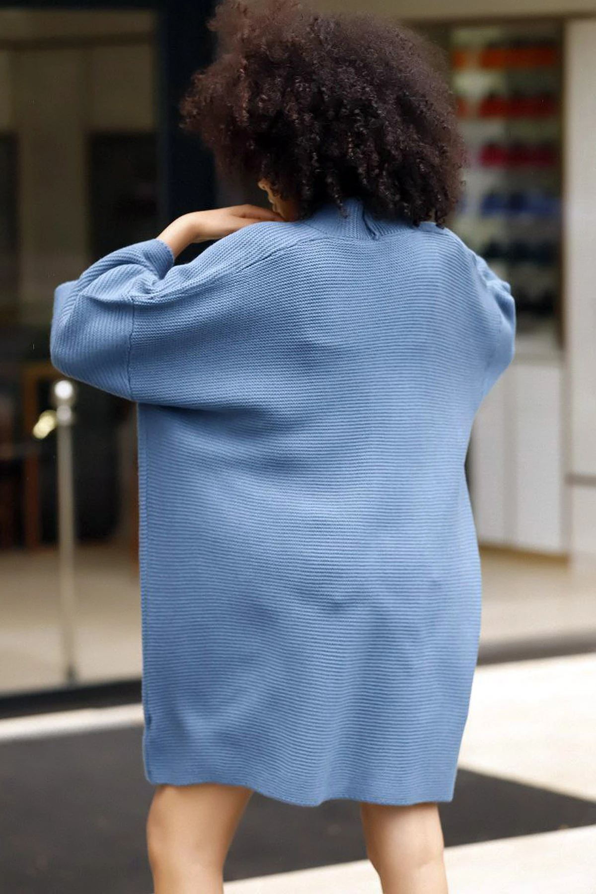 Katlamalı Şal Yaka Geniş Kısa Yarım Kol Uzun Cepsiz Rahat Bol Kesim Mevsimlik Diz Üstü Triko Hırka - Mavi