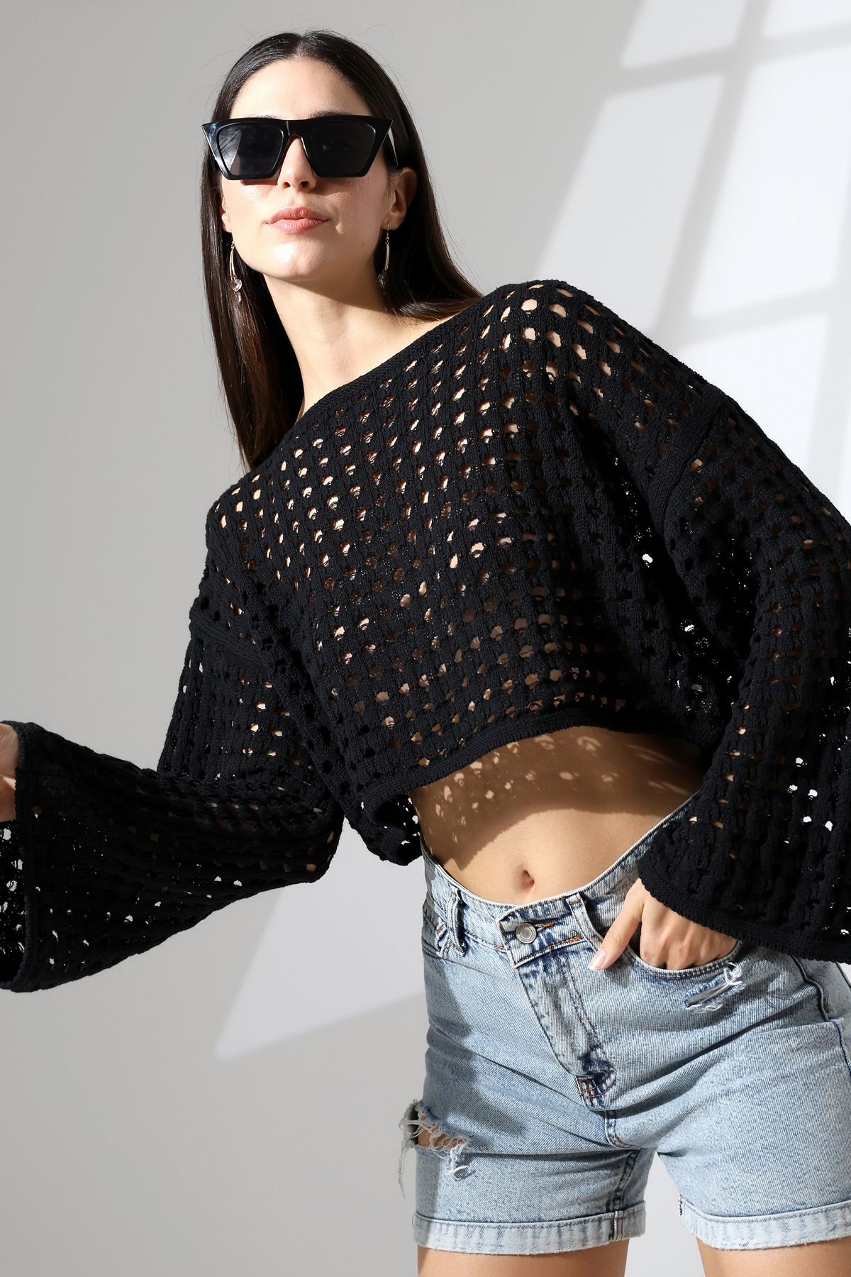 Yuvarlak Bisiklet Yaka Uzun Kollu Ajurlu Delikli Yazlık Kısa Crop Triko Bluz