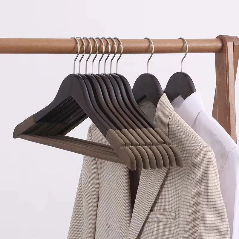 Siyah Ahşap Kıyafet Ve Elbise Askısı Premium Özel Kadife Kaplama - KAHVERENGİ