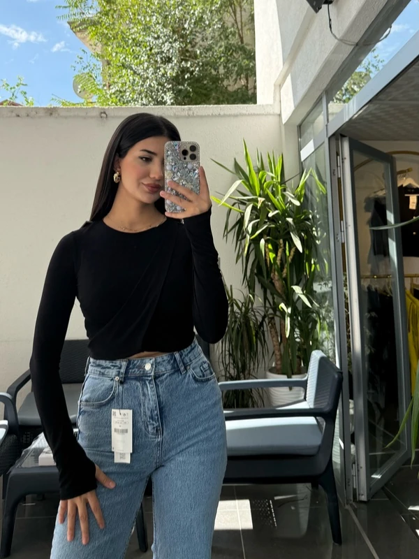 Siyah Tasarım Crop Bluz