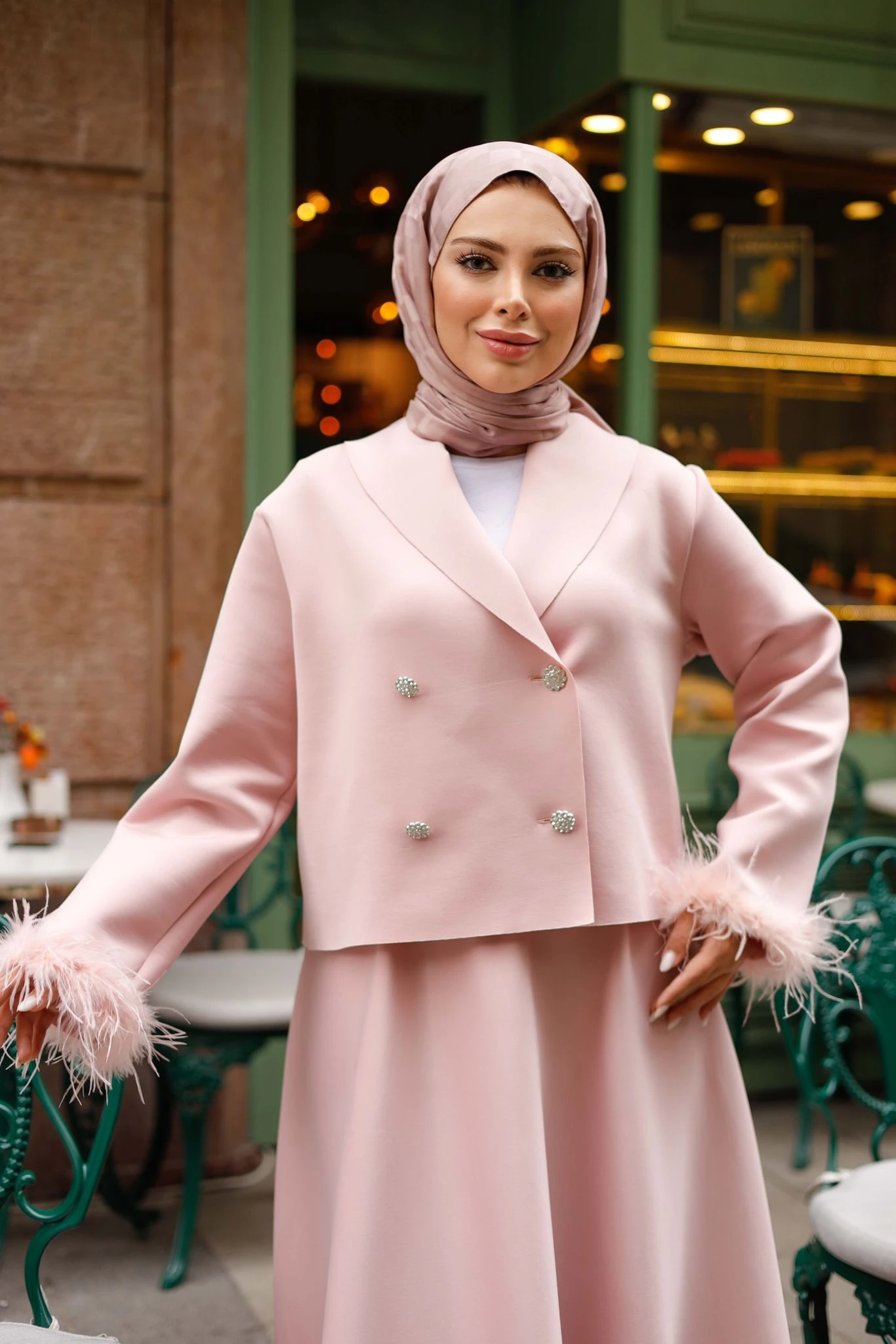 PEMBE TÜYLÜ CEKET ETEK TAKIM