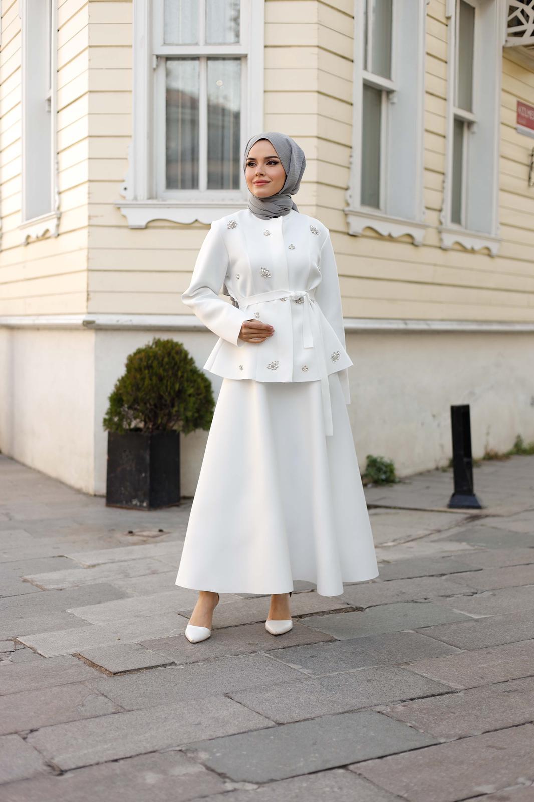 BEYAZ TAŞLI ETEK CEKET TAKIM