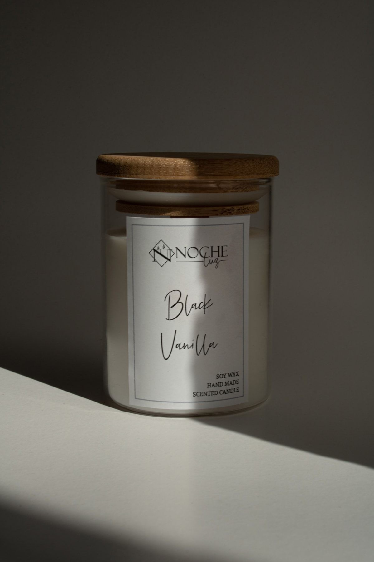 Black Vanilla Kokulu, Kapaklı Camda Dekoratif %100 Vegan Soya Mumu