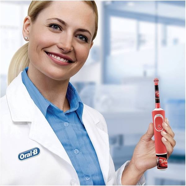Oral-B D100 Şarjlı Çocuk Diş Fırçası Cars