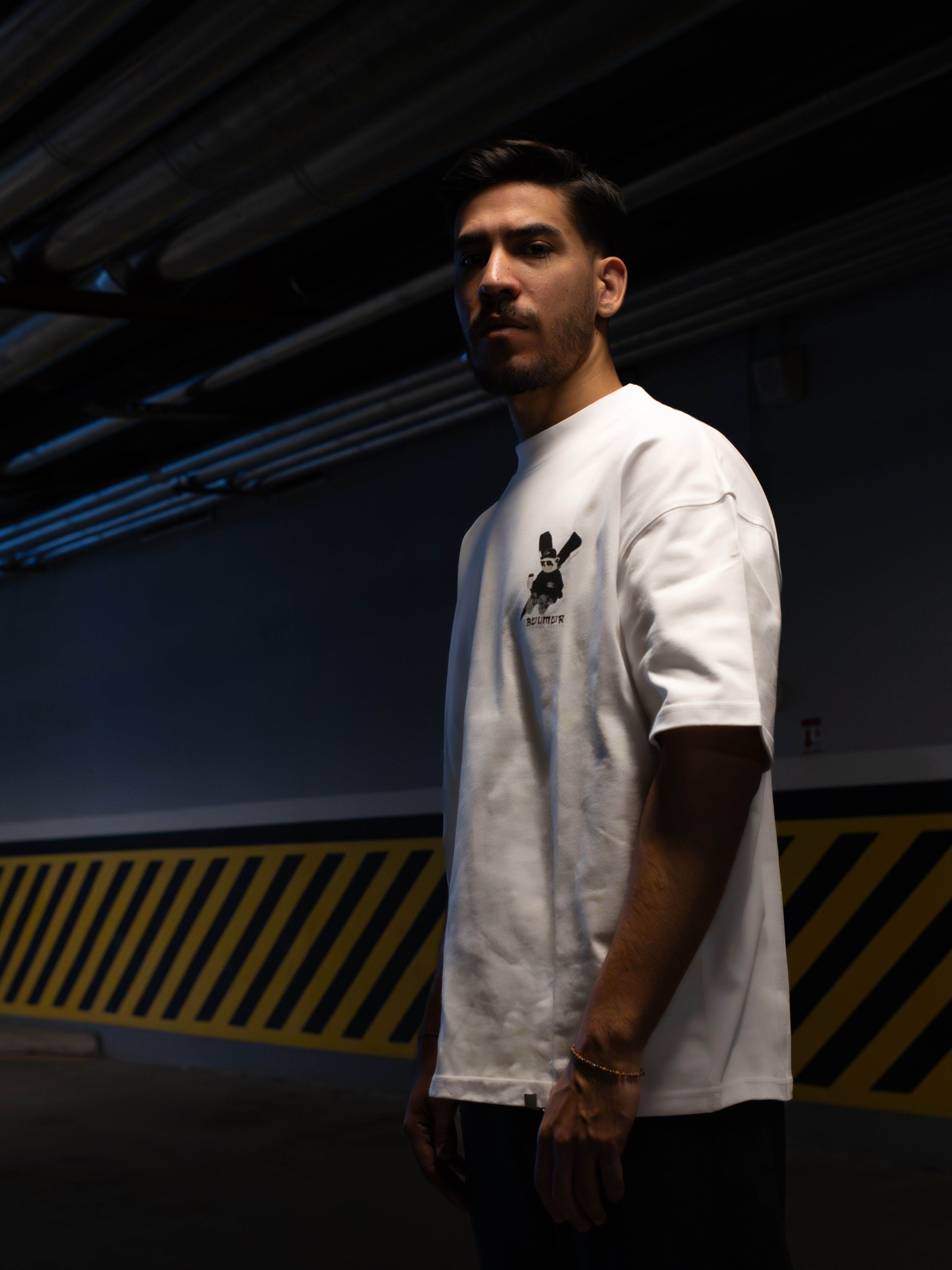 BACKYARD - WHITE BEAR OVERSIZE T-SHIRT