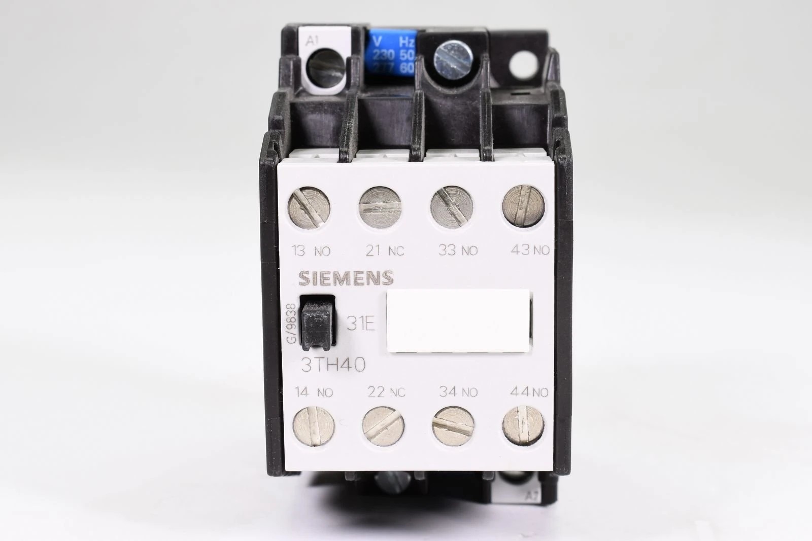 3TH4031-0AP0-CONTACTOR RELAY 31E EN 50 011 3NO+1NC, SCREW TERMINALS AC OPERATION AC 230/220V 50HZ, 276/264V 60HZ