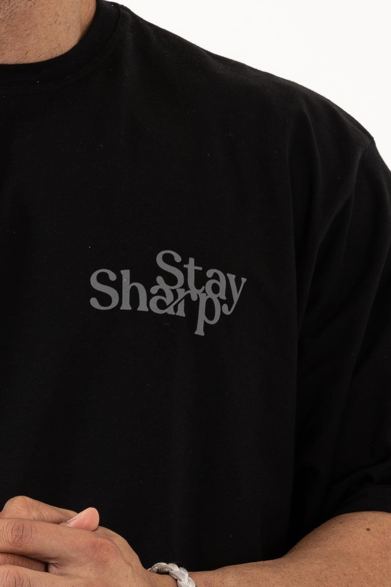 Stay Sharp Oversize Siyah T-Shirt – Erkek Günlük Spor Tarz