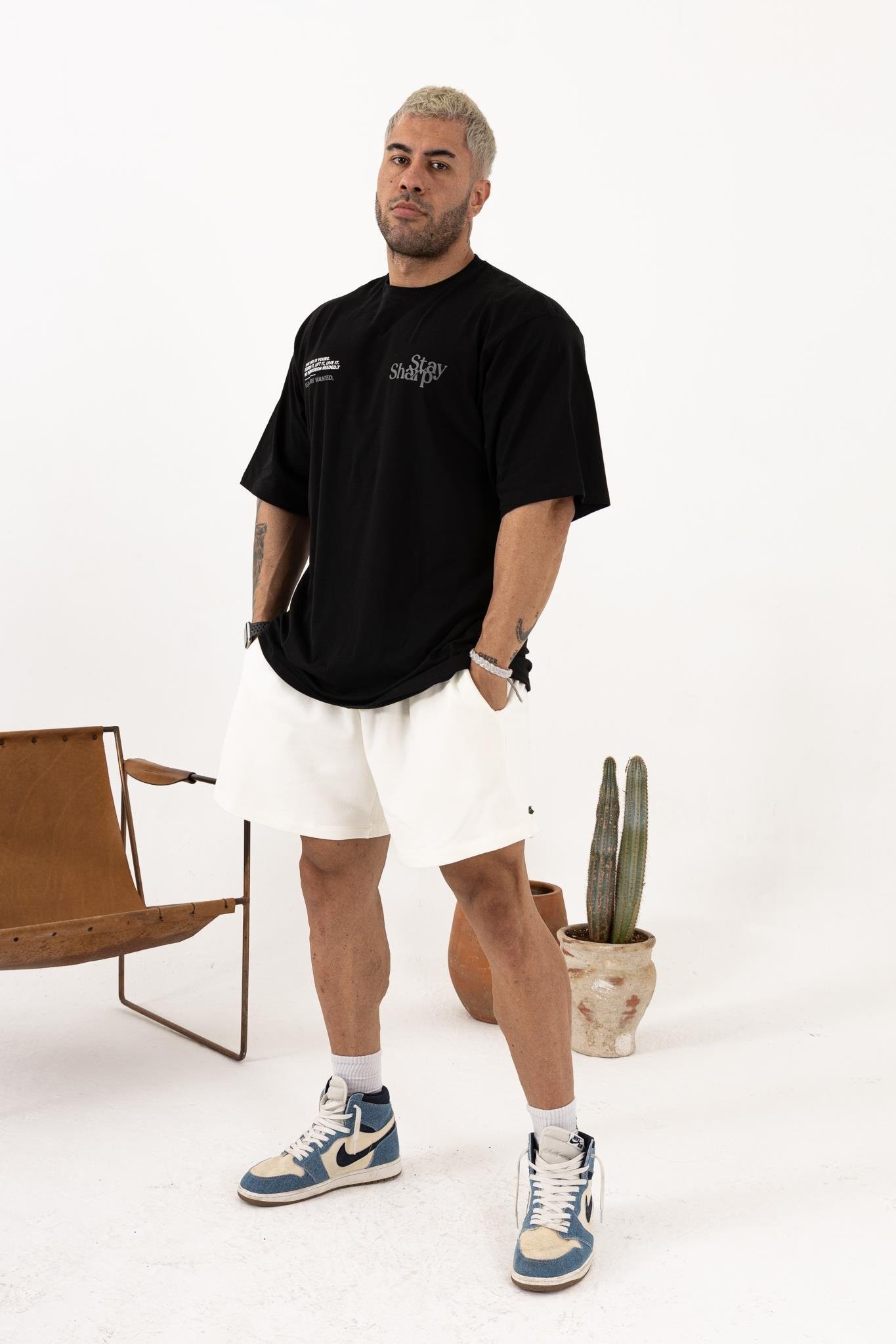 Stay Sharp Oversize Siyah T-Shirt – Erkek Günlük Spor Tarz