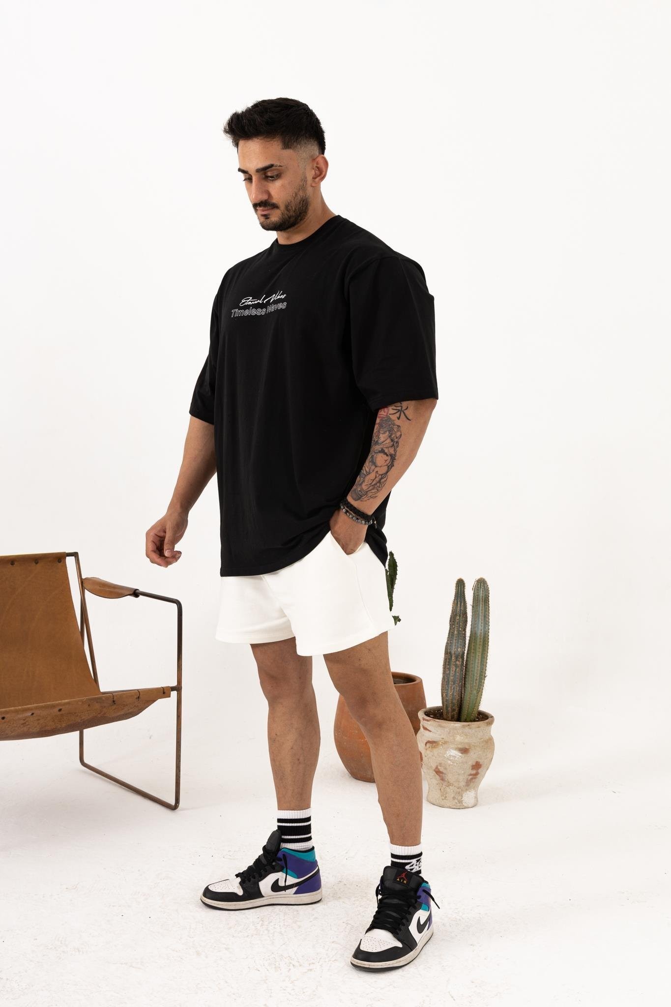 Timeless Waves Siyah Oversize T-Shirt – Erkek Sokak Modası %100 Pamuk