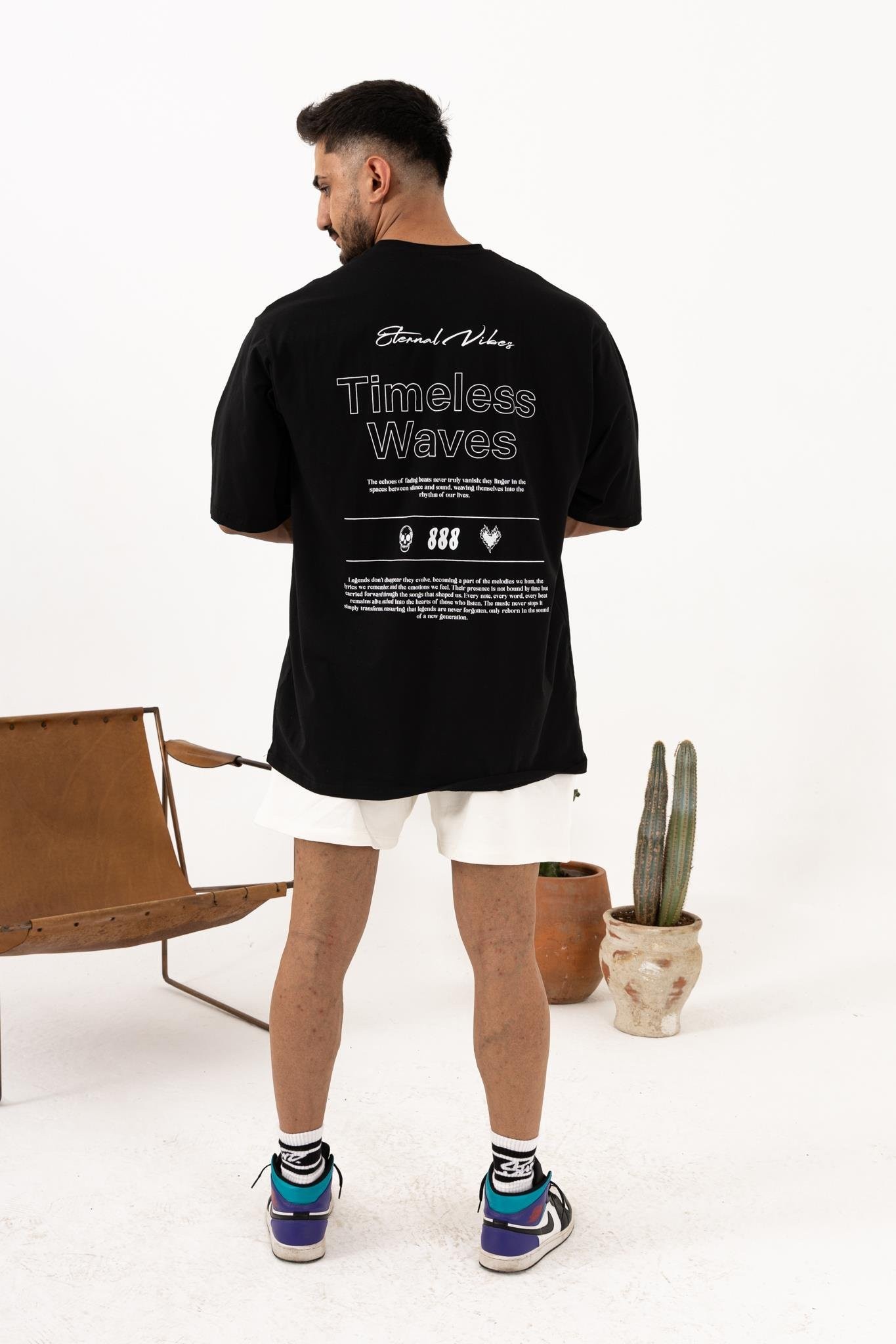 Timeless Waves Siyah Oversize T-Shirt – Erkek Sokak Modası %100 Pamuk