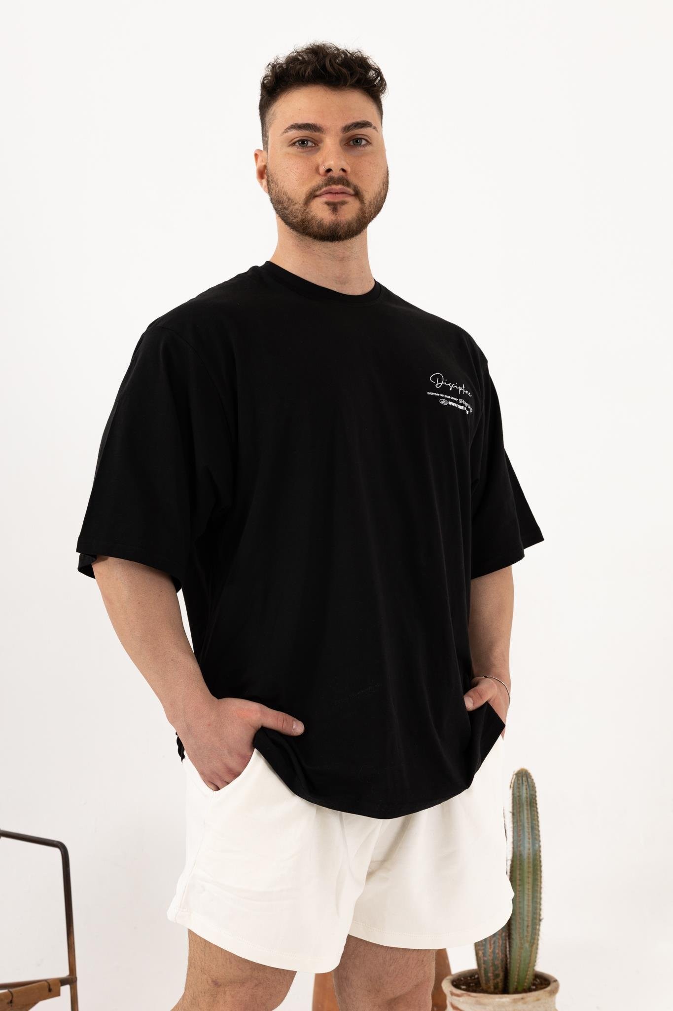 Oversize Siyah T-Shirt – Erkek Günlük Rahat Kalıp (Discipline Baskılı)
