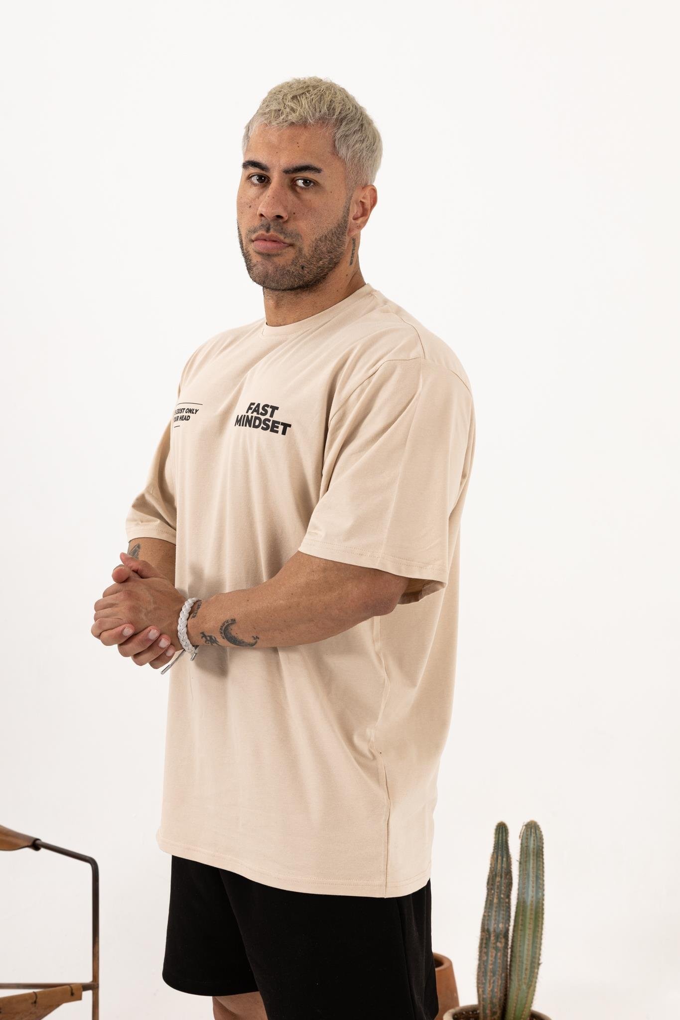 Fast Mindset Baskılı Oversize Bej T-Shirt – Erkek Spor ve Günlük Giyim