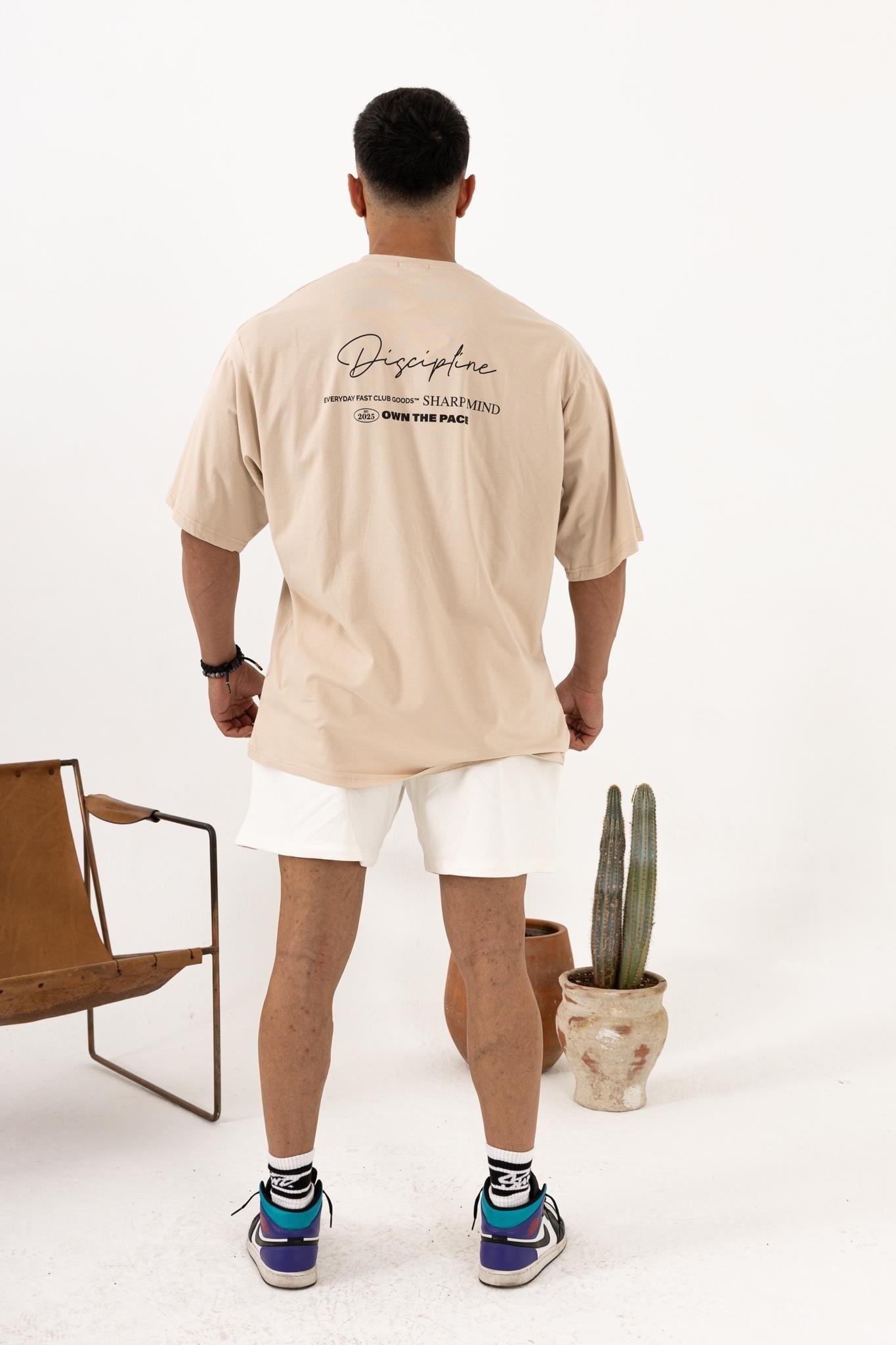 Oversize Bej T-Shirt – Erkek Rahat Kalıp Günlük Giyim (Discipline Baskılı)