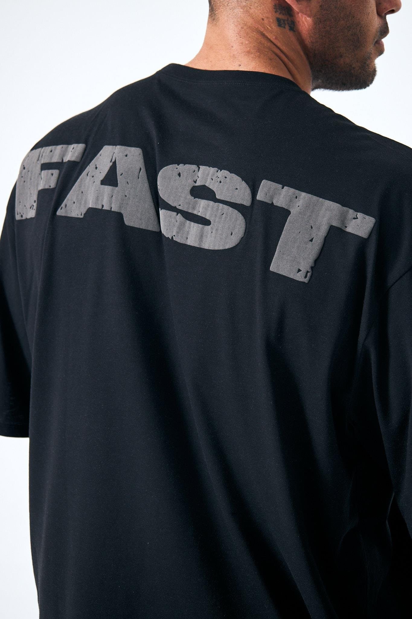 “Fast” Arka Ve Ön Kabartma Baskılı Oversize - Siyah