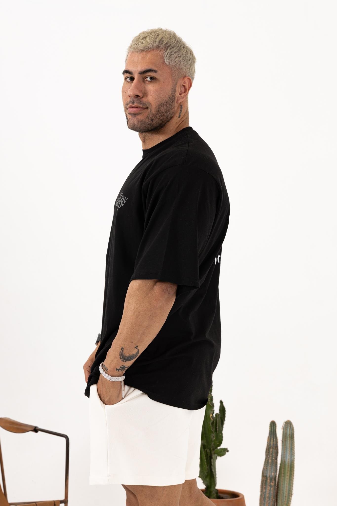 Stay Sharp Oversize Siyah T-Shirt – Erkek Günlük Spor Tarz