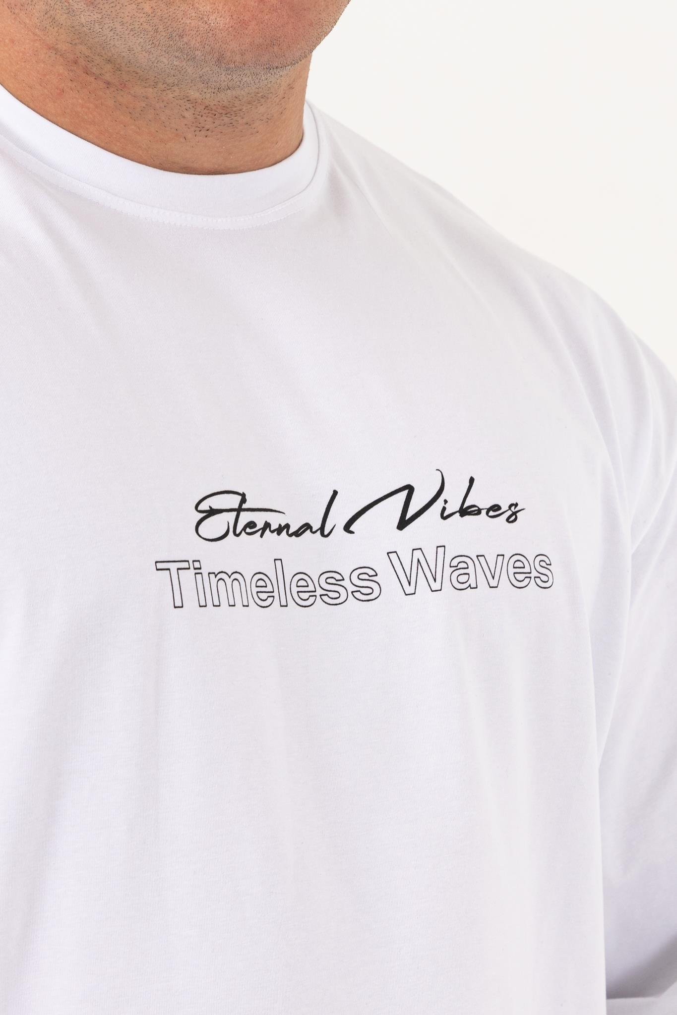 Timeless Waves Beyaz Oversize T-Shirt – Erkek Günlük ve Sokak Modası %100 Pamuk