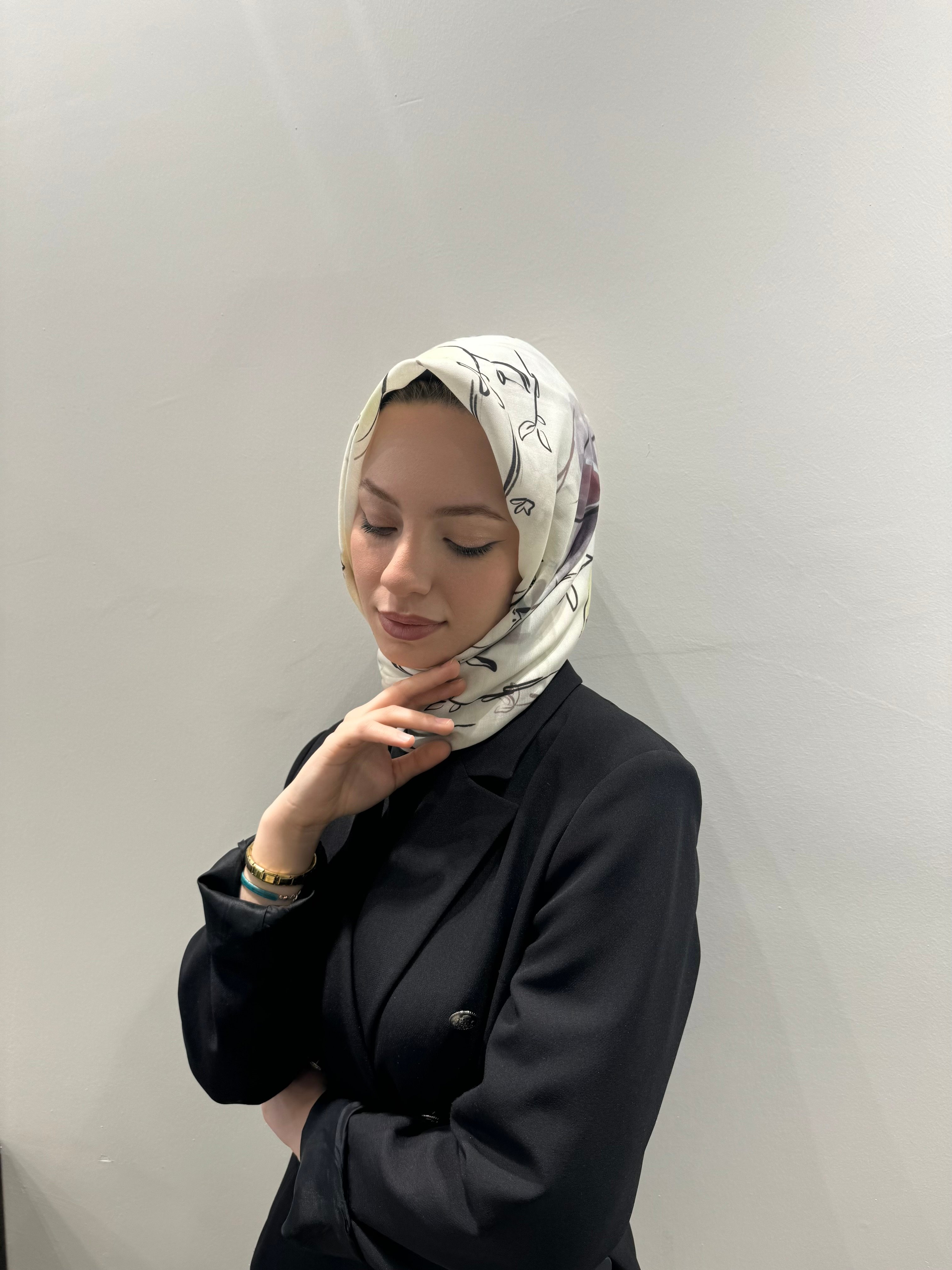 All Day Comfort Serisi  Yaprak Desenli Eşarp