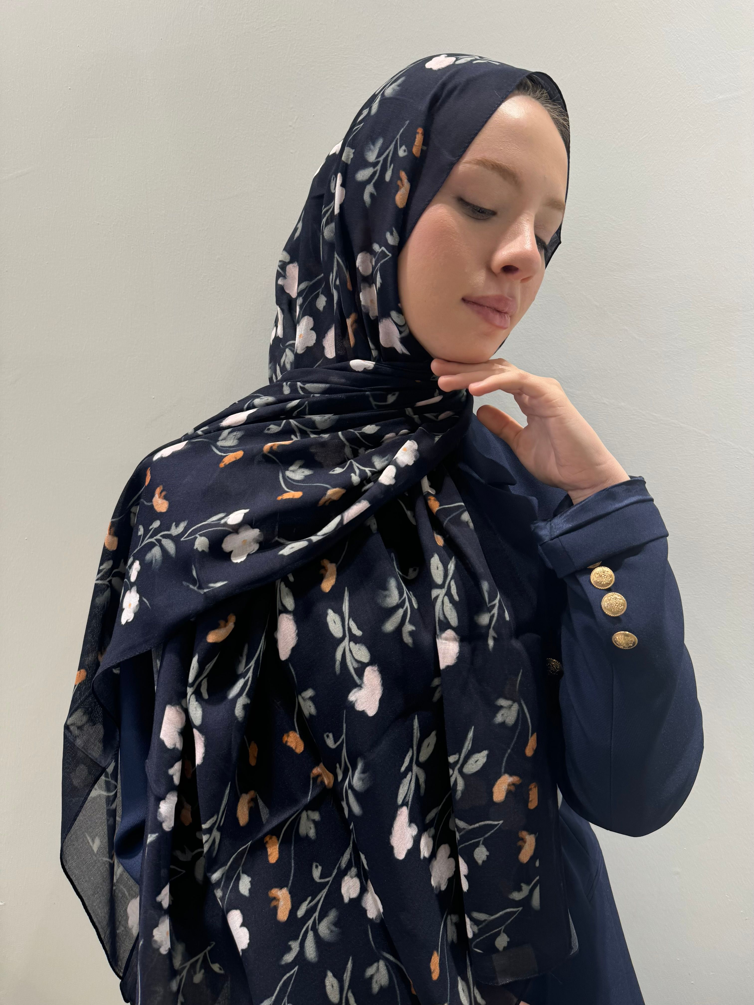 Rami Serisi Soft Flowers Desenli Şal