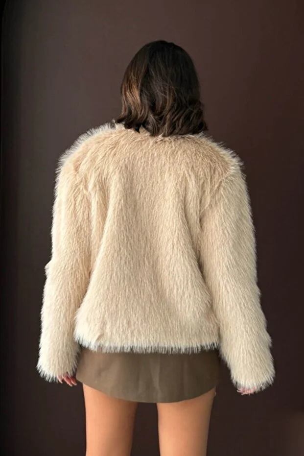 Düğme Detaylı Uzun Kollu Suni Kürk Ceket