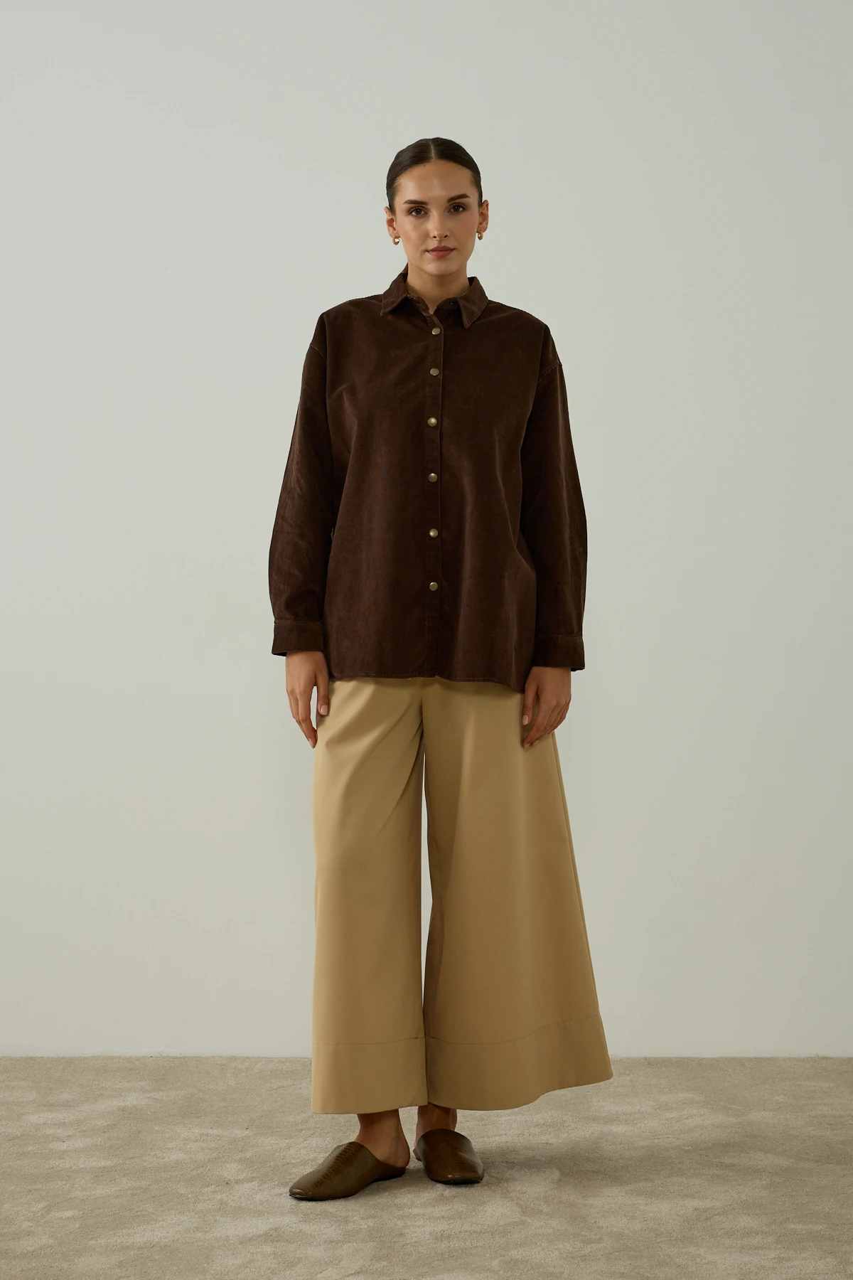 Kahverengi Kadife Gömlek